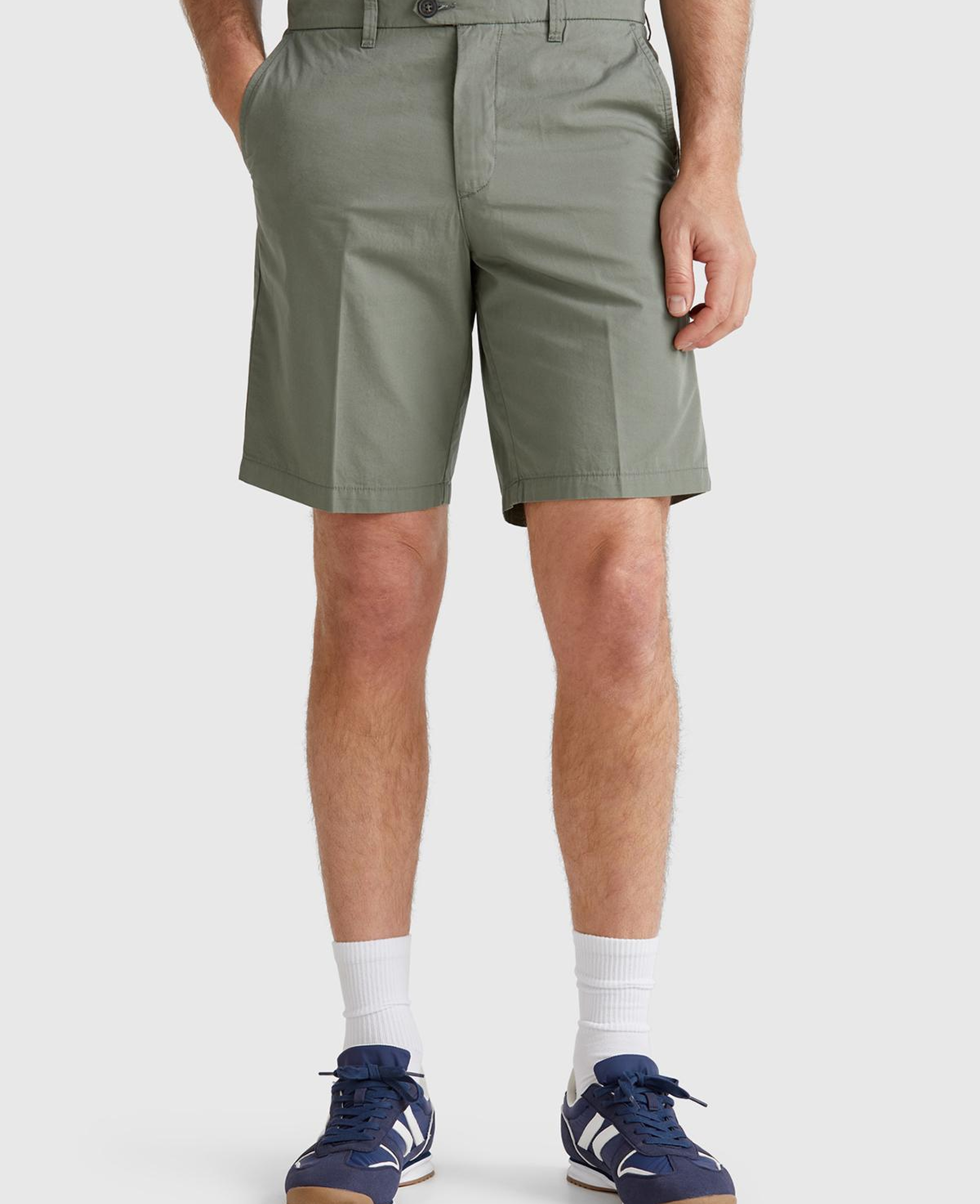 Erkek Soluk Yeşil %100 Koton Paraşüt Kumaş Bermuda Şort