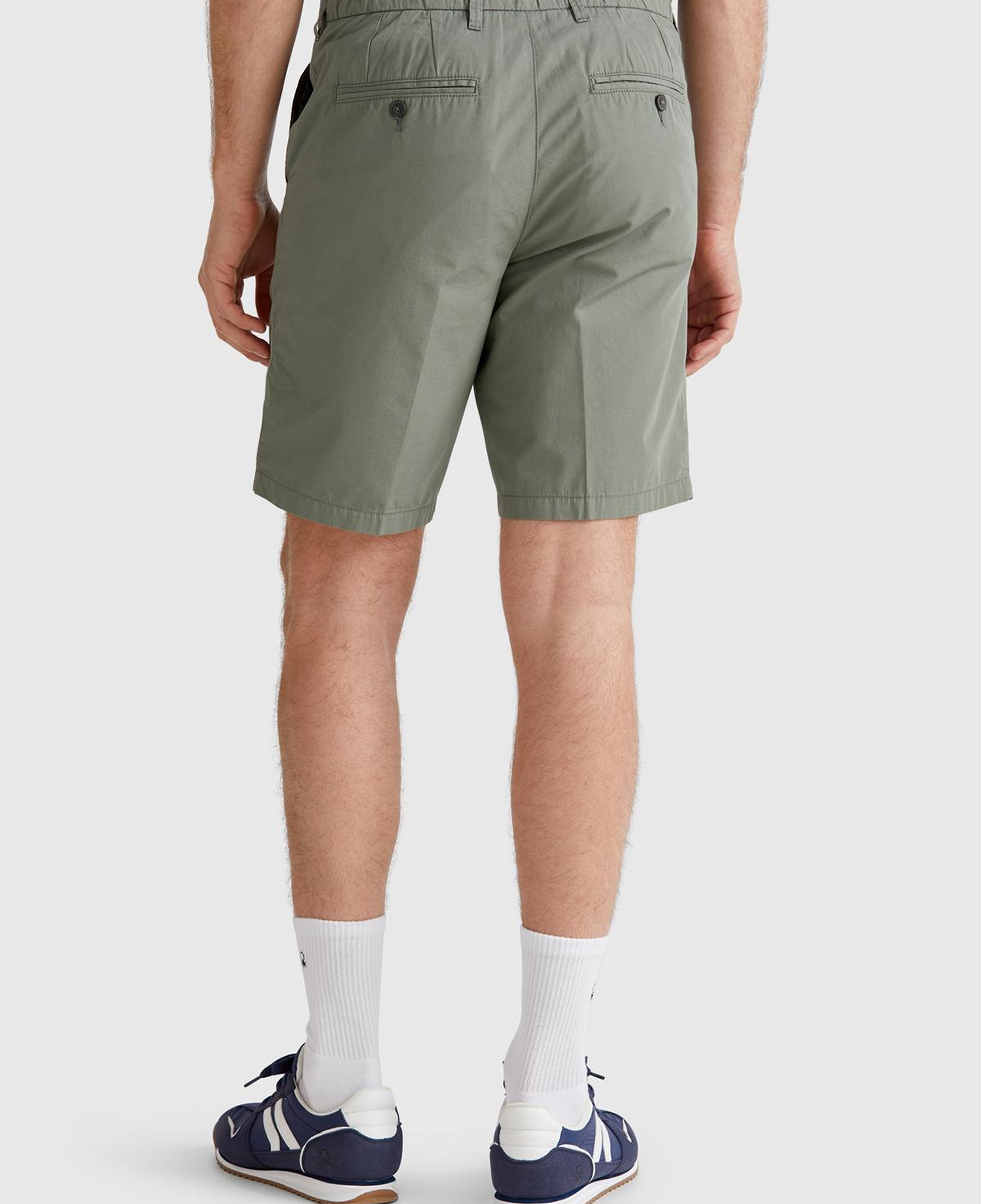 Erkek Soluk Yeşil %100 Koton Paraşüt Kumaş Bermuda Şort