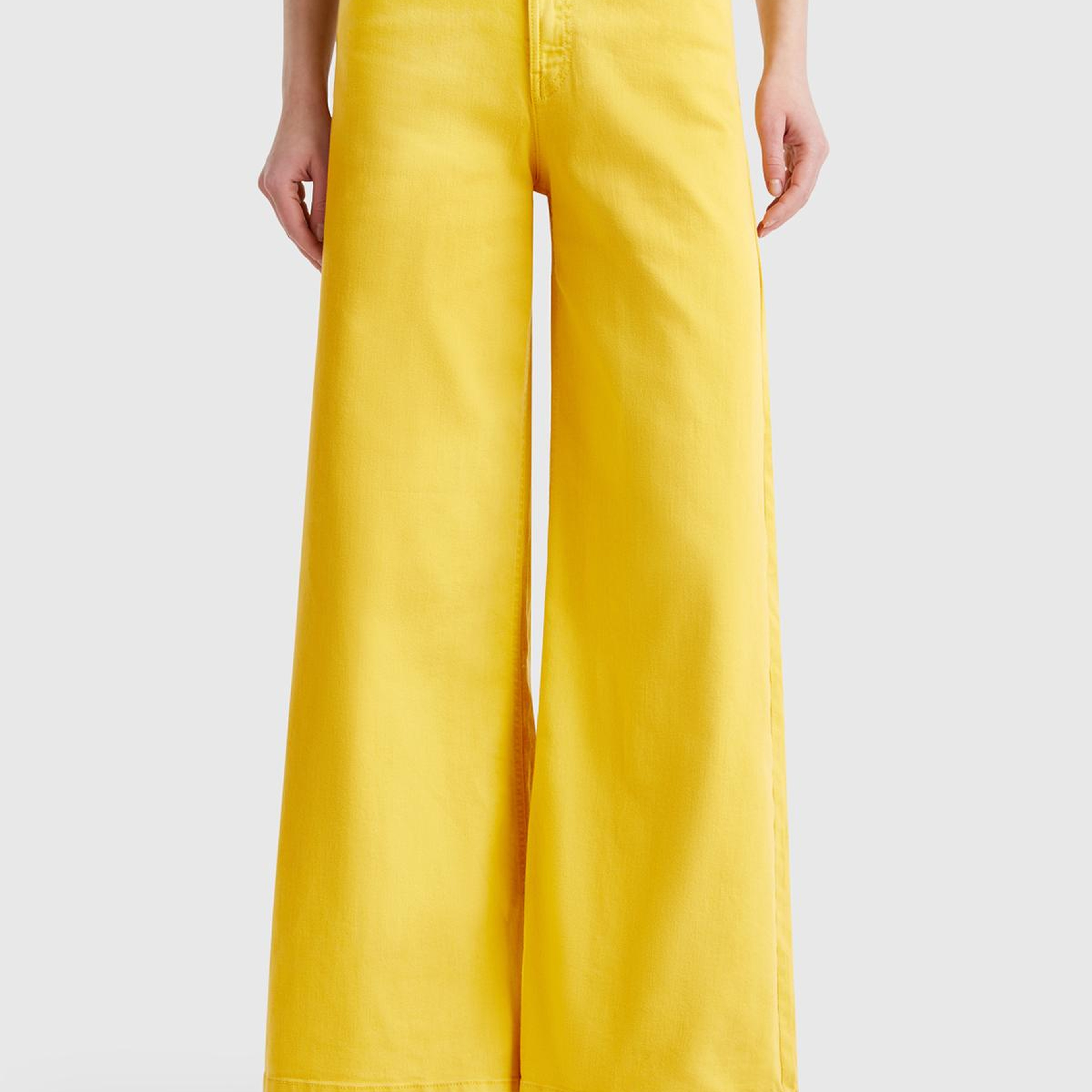 Kadın Sarı Streç Pamuklu Arkası Logo Etiketli Bol Kesim Pantolon