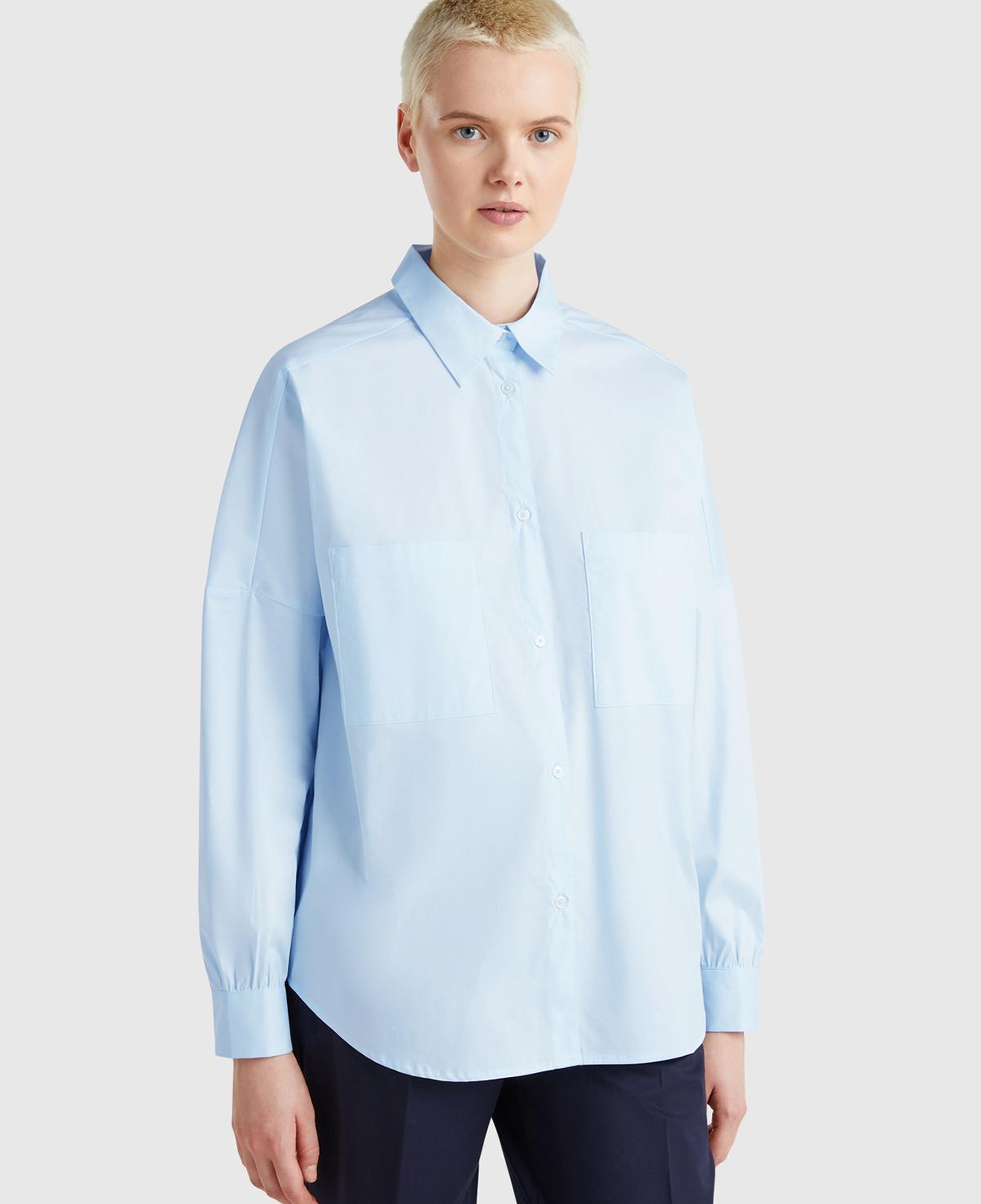 Kadın Açık Mavi Pamuk Karışımlı Kolu Büzgülü Düşük Omuzlu Oversize Gömlek