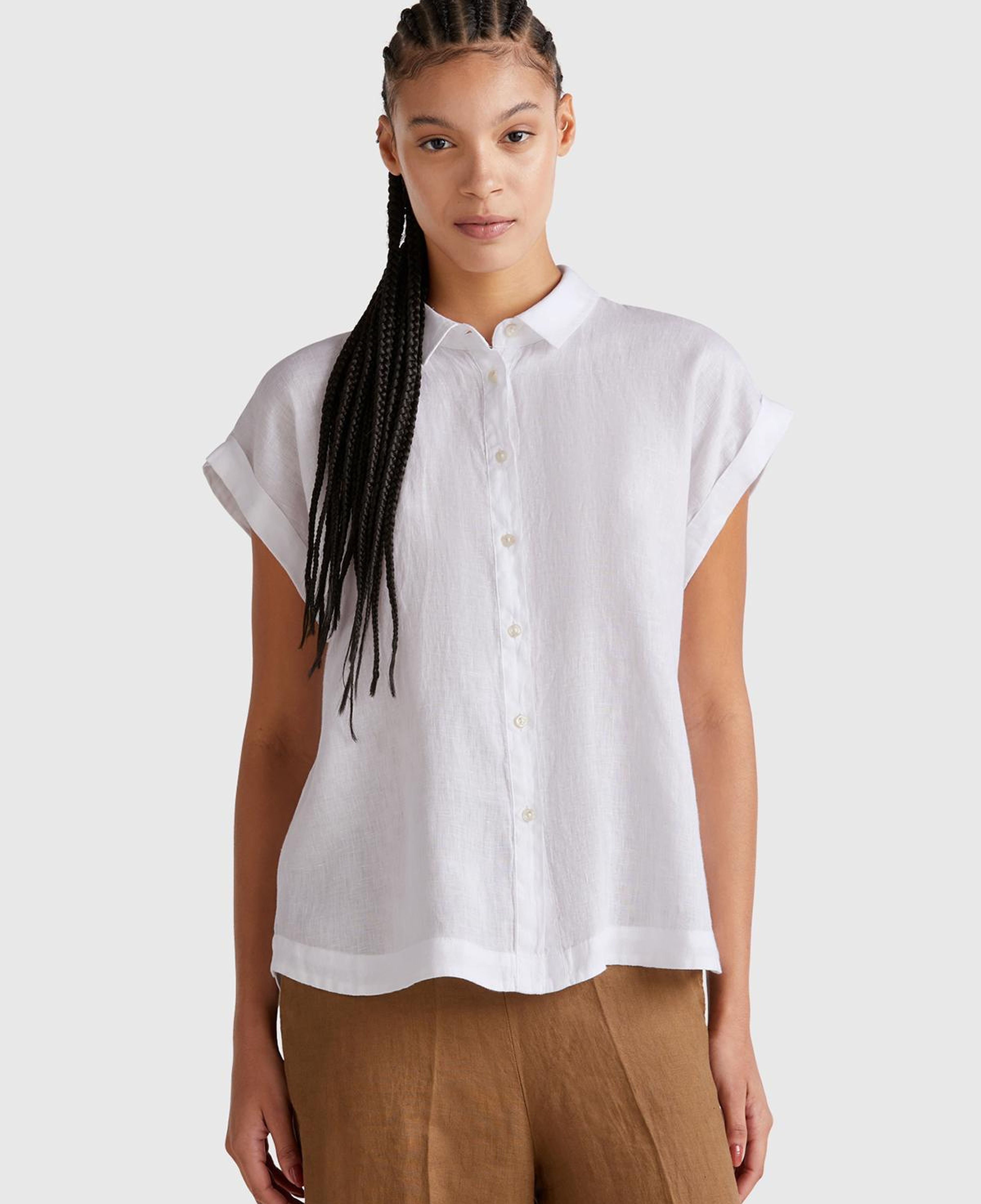 Kadın Beyaz %100 Keten Omuz Detaylı Kısa Kollu Gömlek