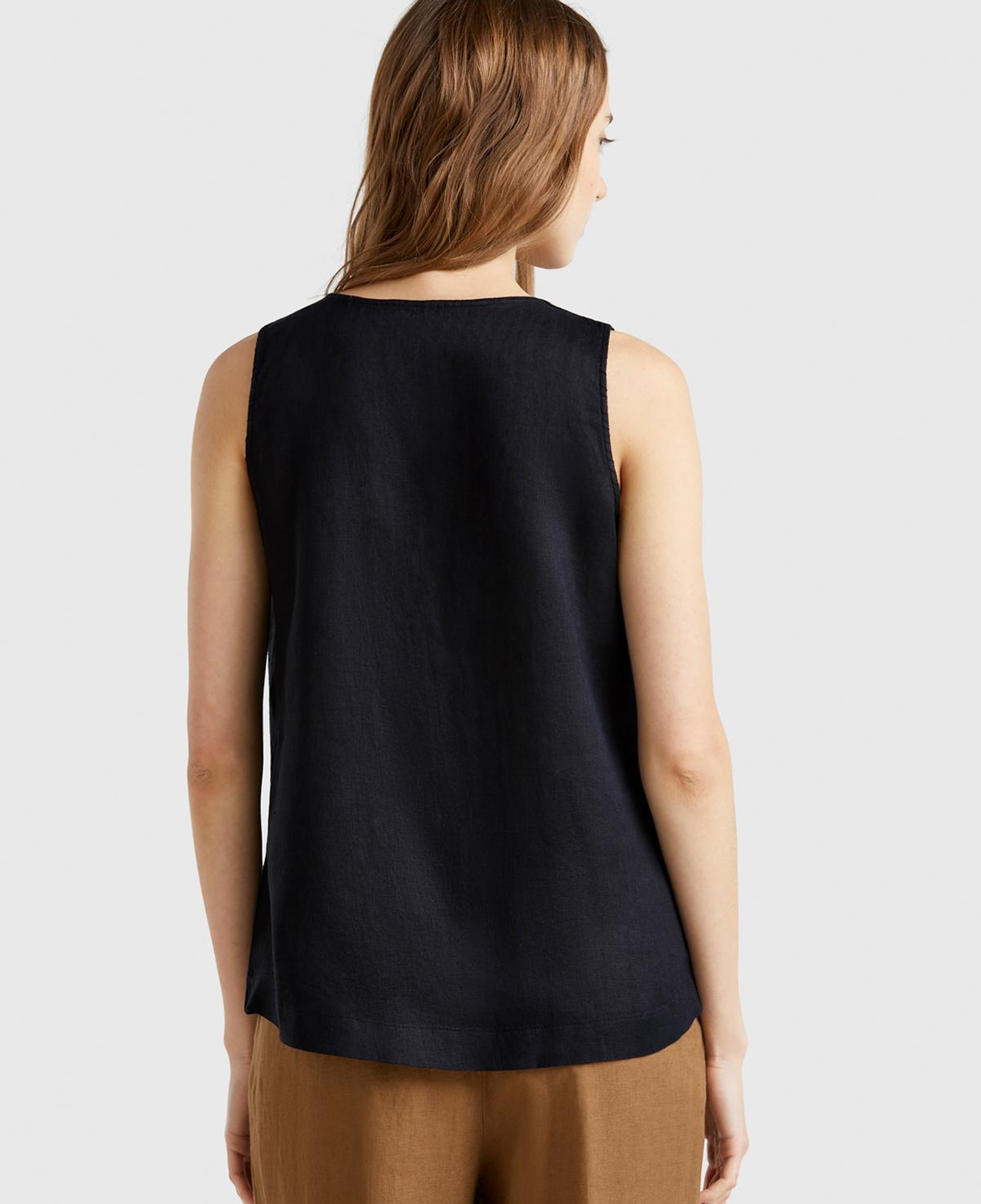 Kadın Siyah %100 Keten V Yaka Kolsuz Geniş Kesim Bluz