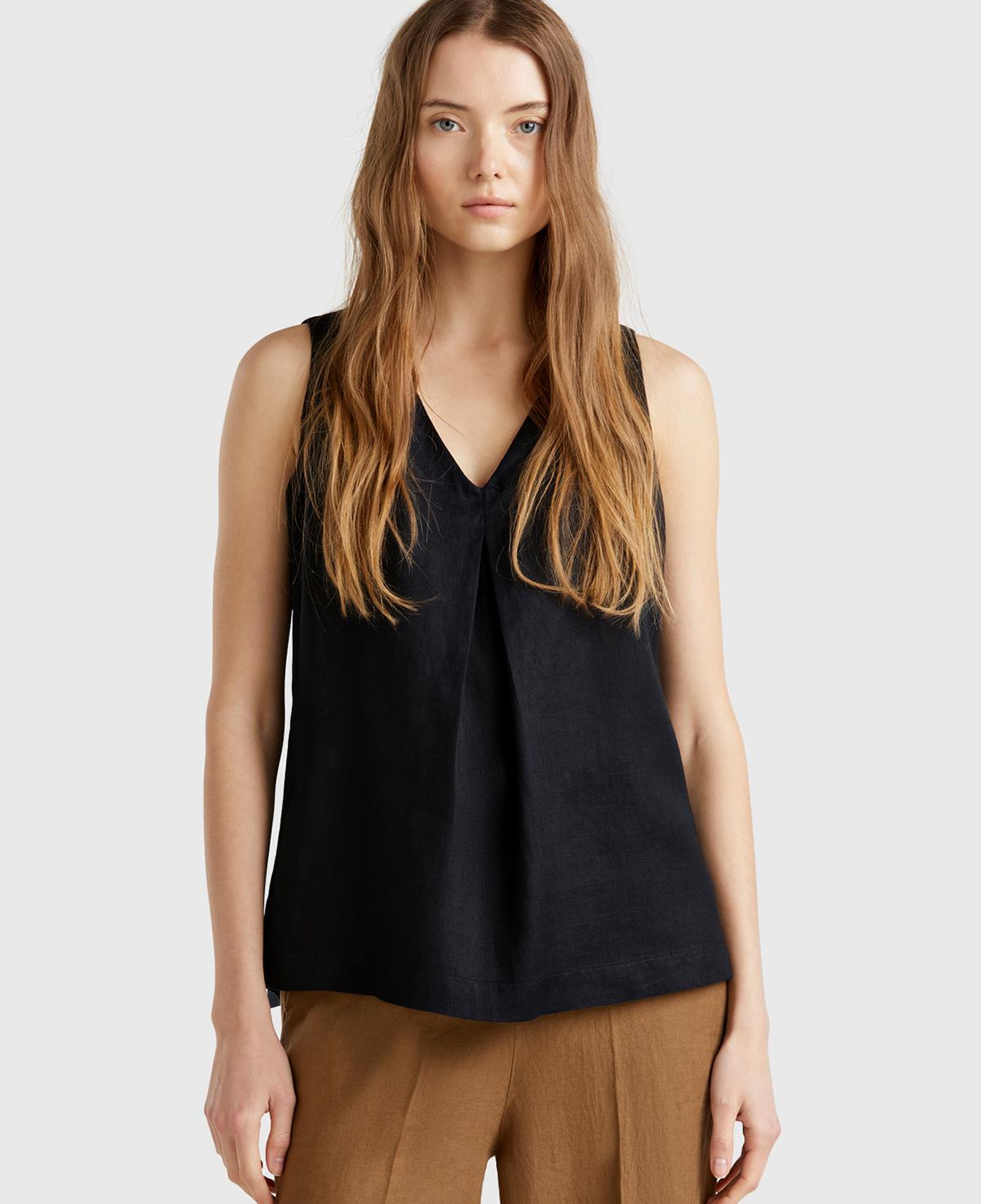 Kadın Siyah %100 Keten V Yaka Kolsuz Geniş Kesim Bluz