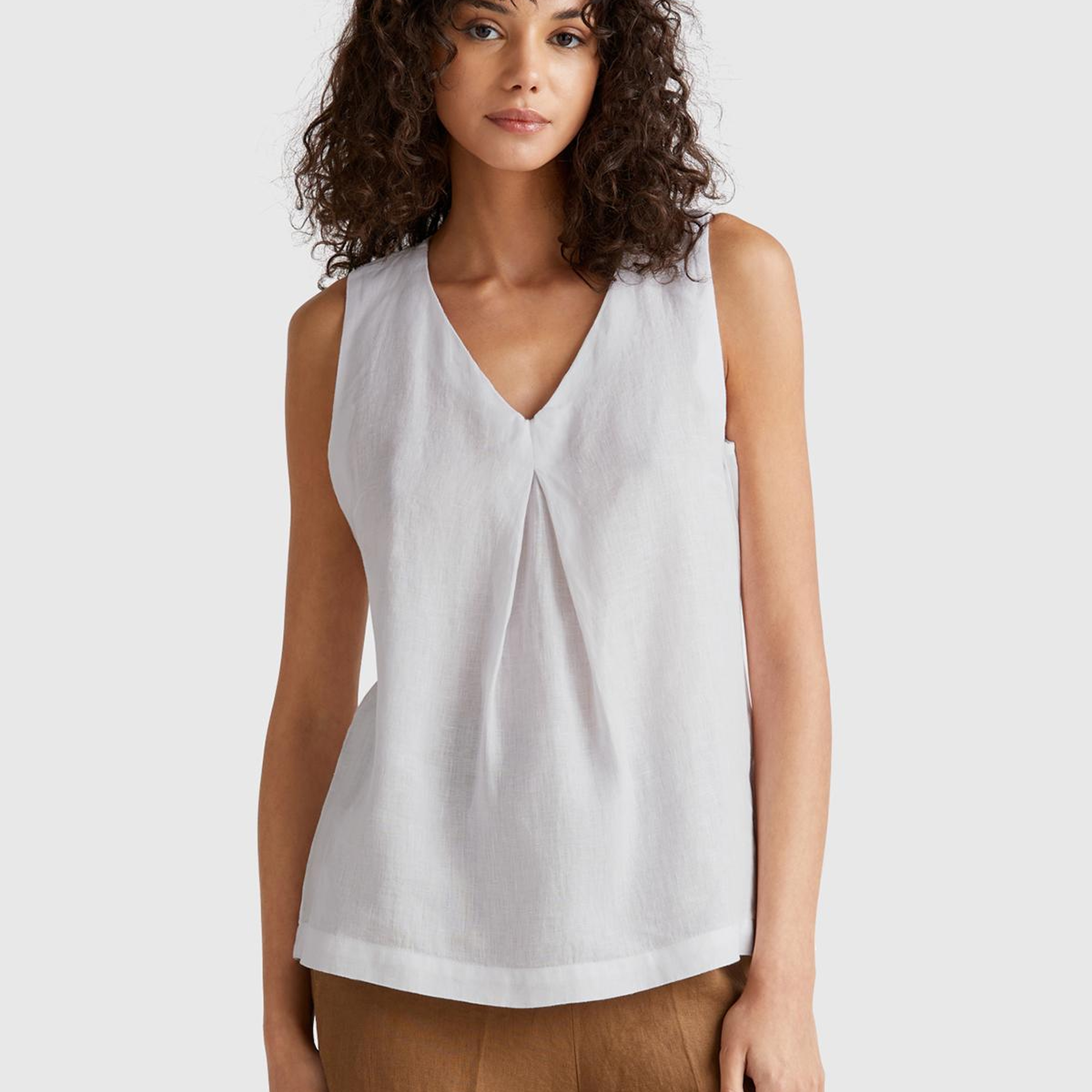 Kadın Beyaz %100 Keten V Yaka Kolsuz Geniş Kesim Bluz