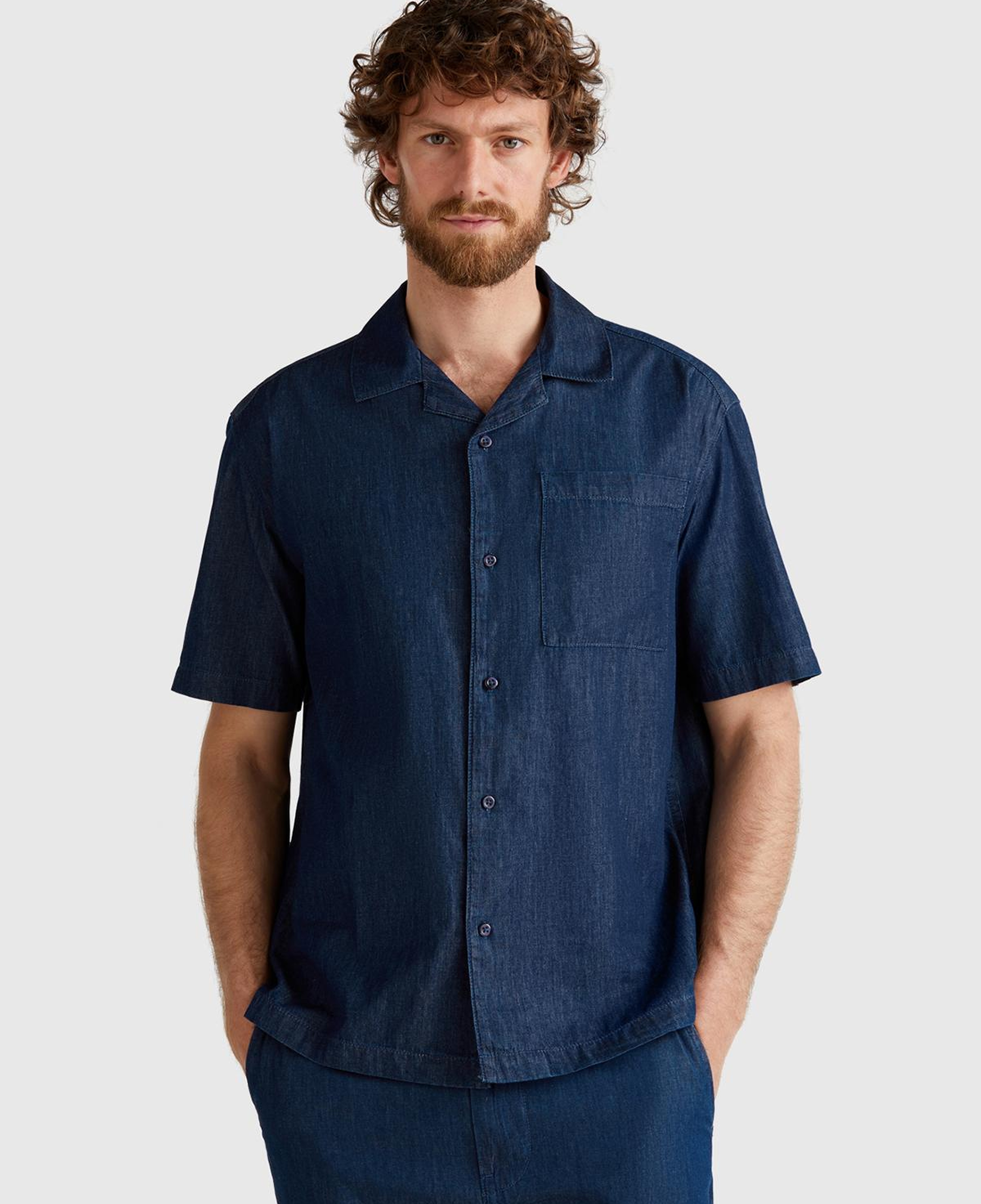 Erkek Koyu Mavi %100 Koton Kısa Kollu Kamp Yaka Gömlek
