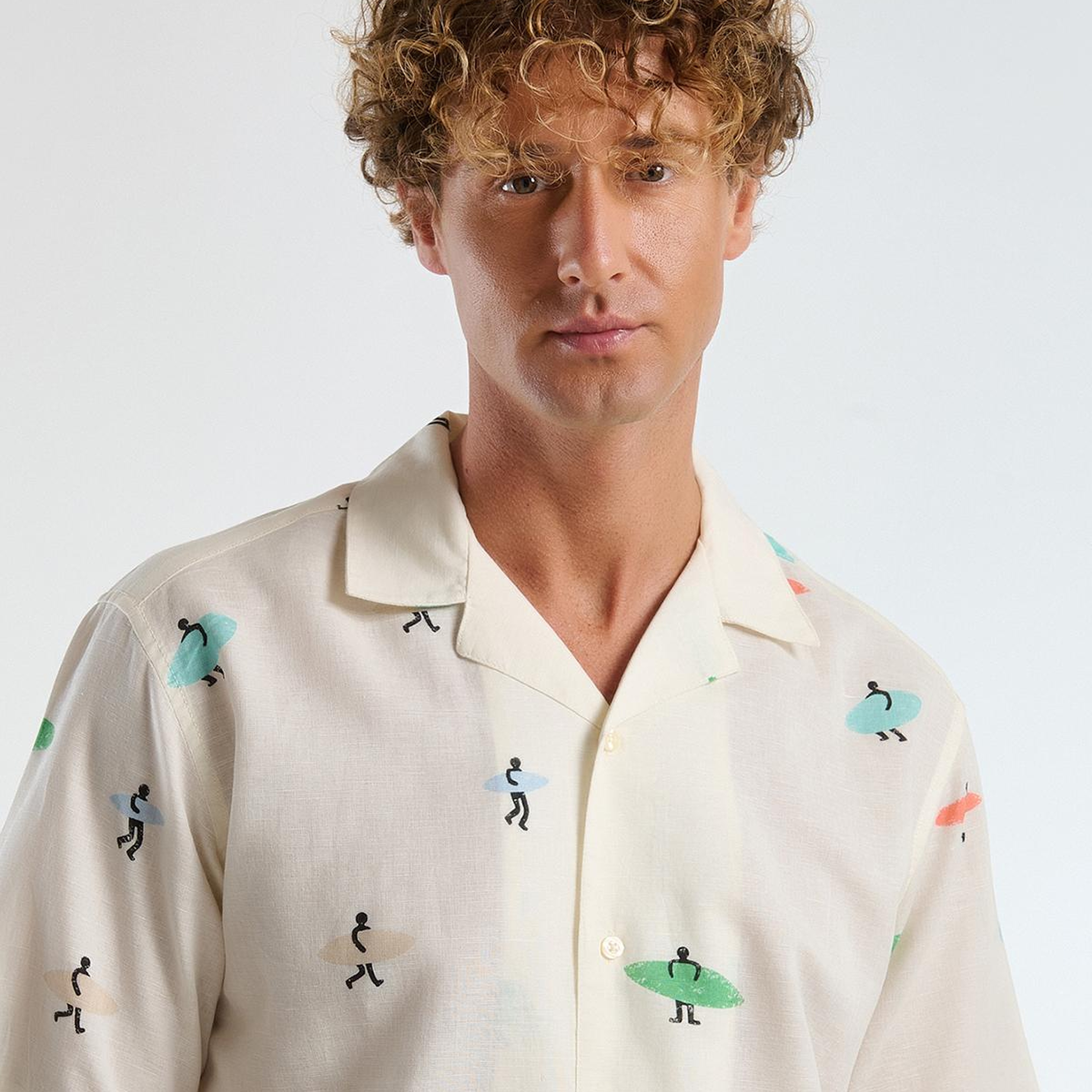 Erkek Beyaz Pamuk Keten Karışımlı Desenli Bowling Yaka Kısa Kollu Gömlek