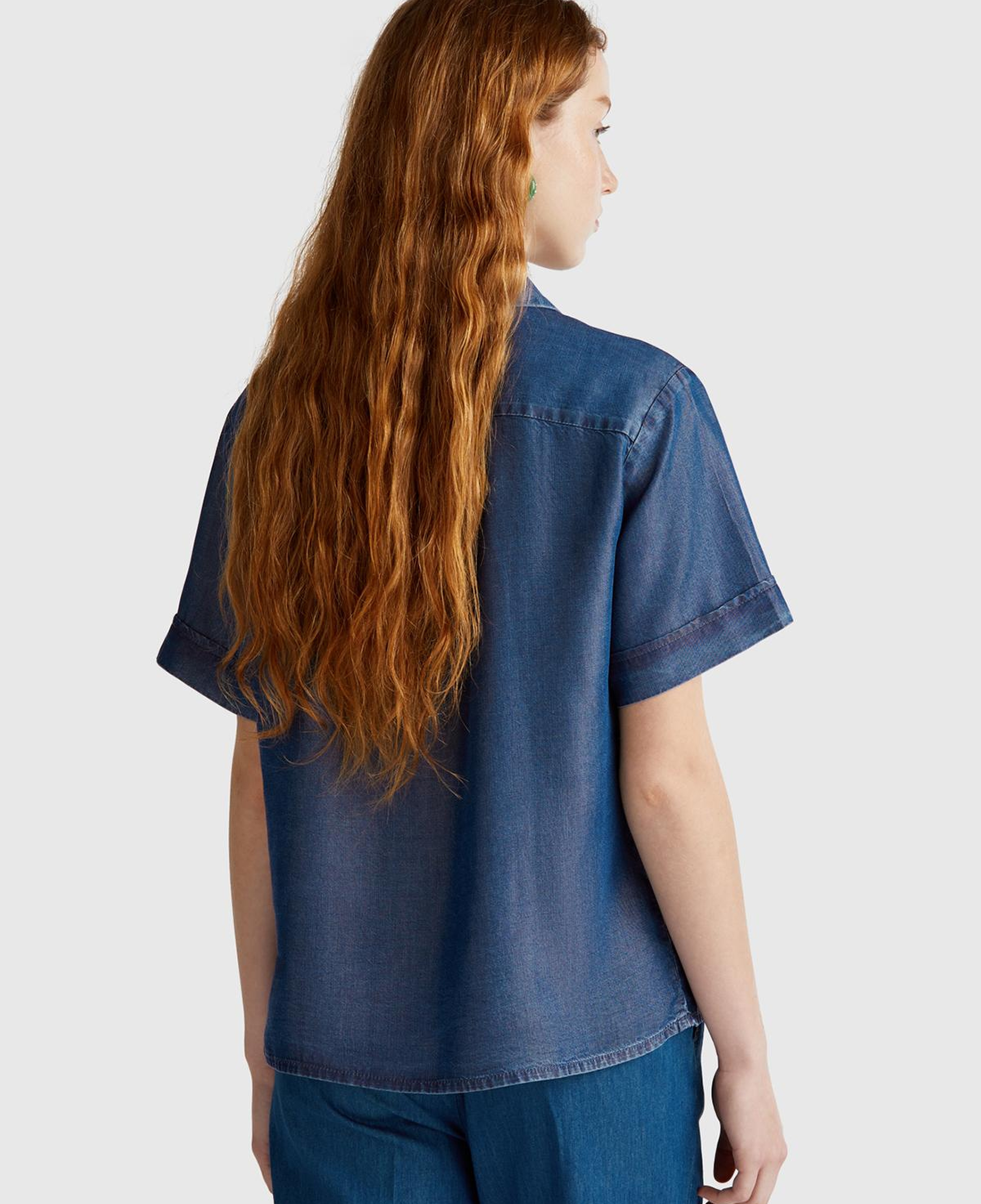 Kadın Koyu Mavi %100 Liyosel Kısa Kollu Denim Gömlek