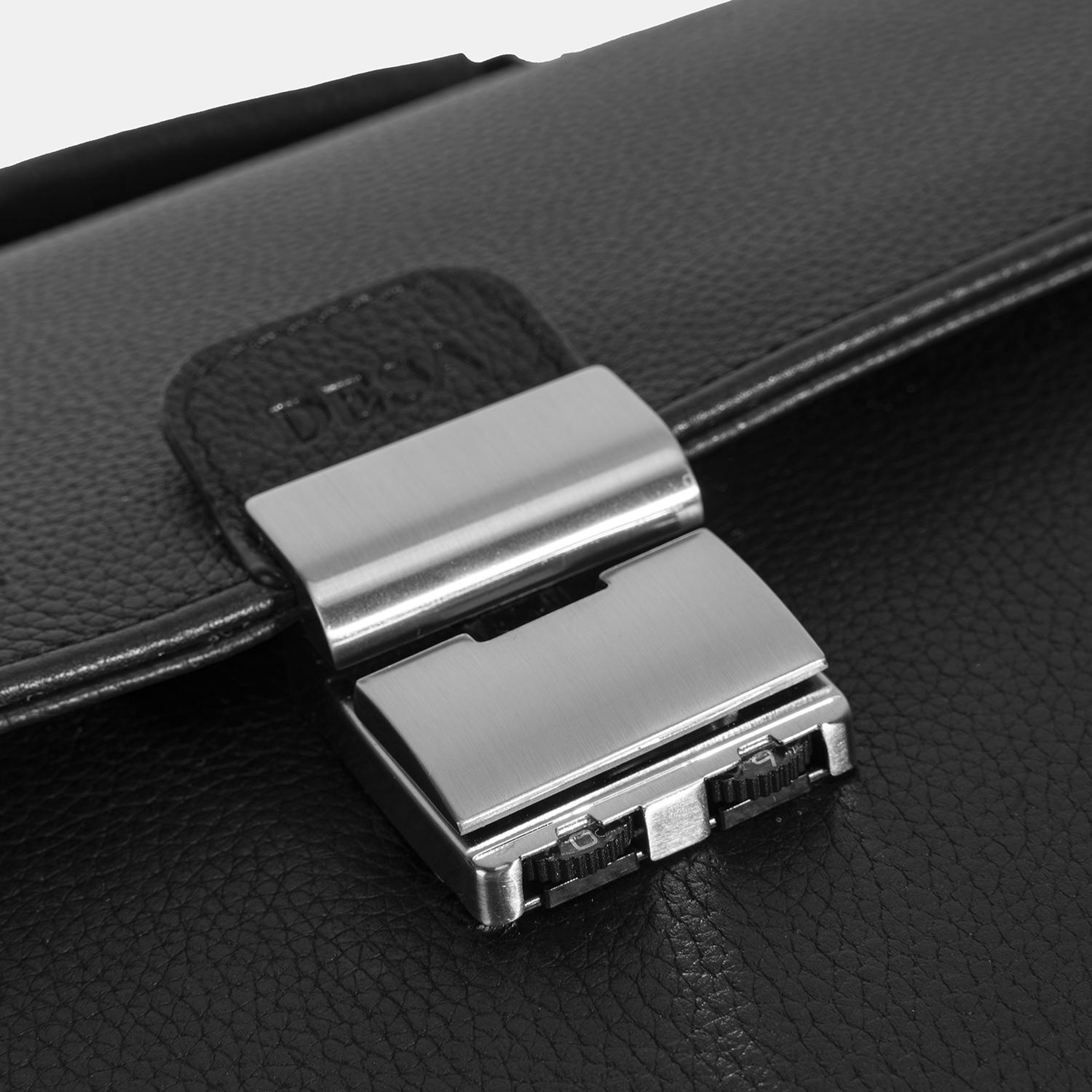 Erkek Siyah Deri Postacı Çantası