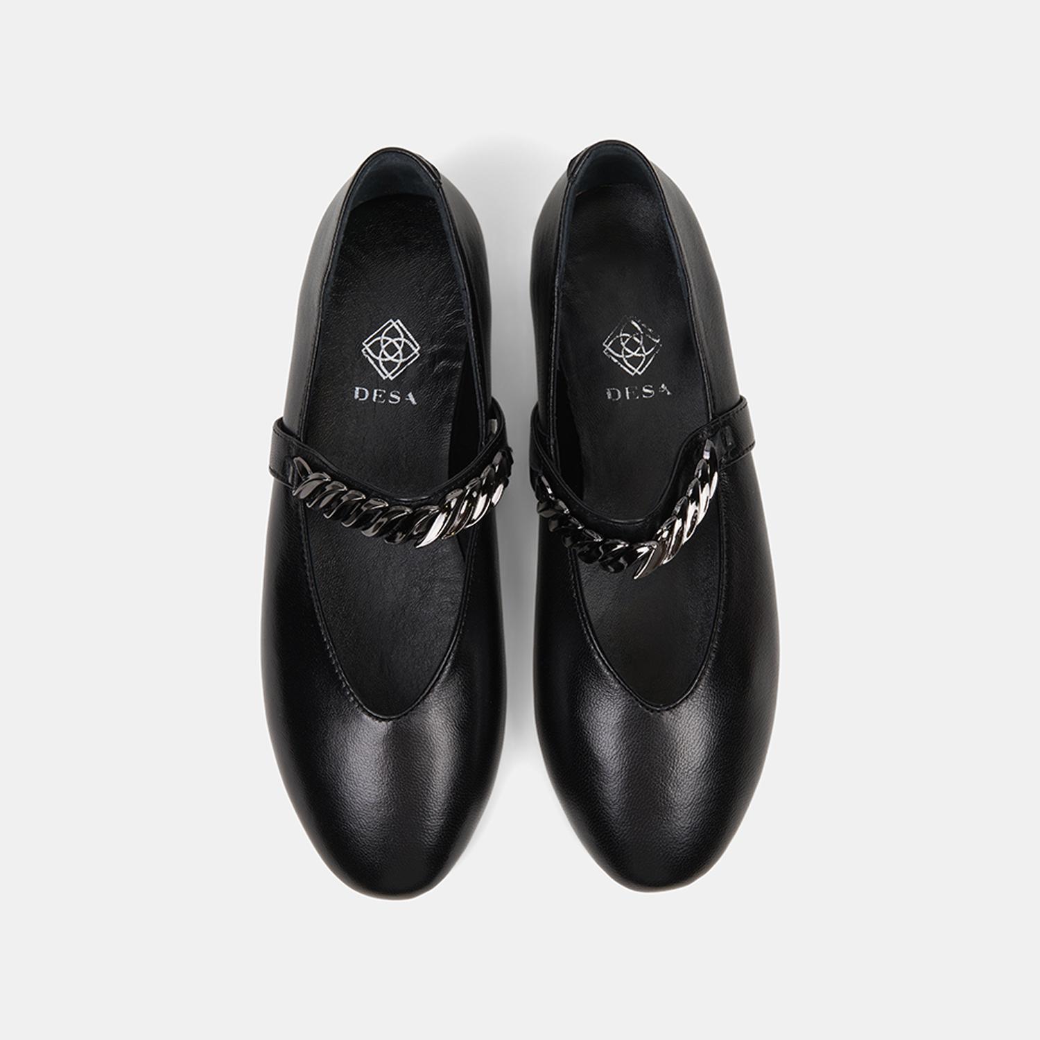 Kadın Siyah Metal Aksesuarlı Mary Jane Deri Babet