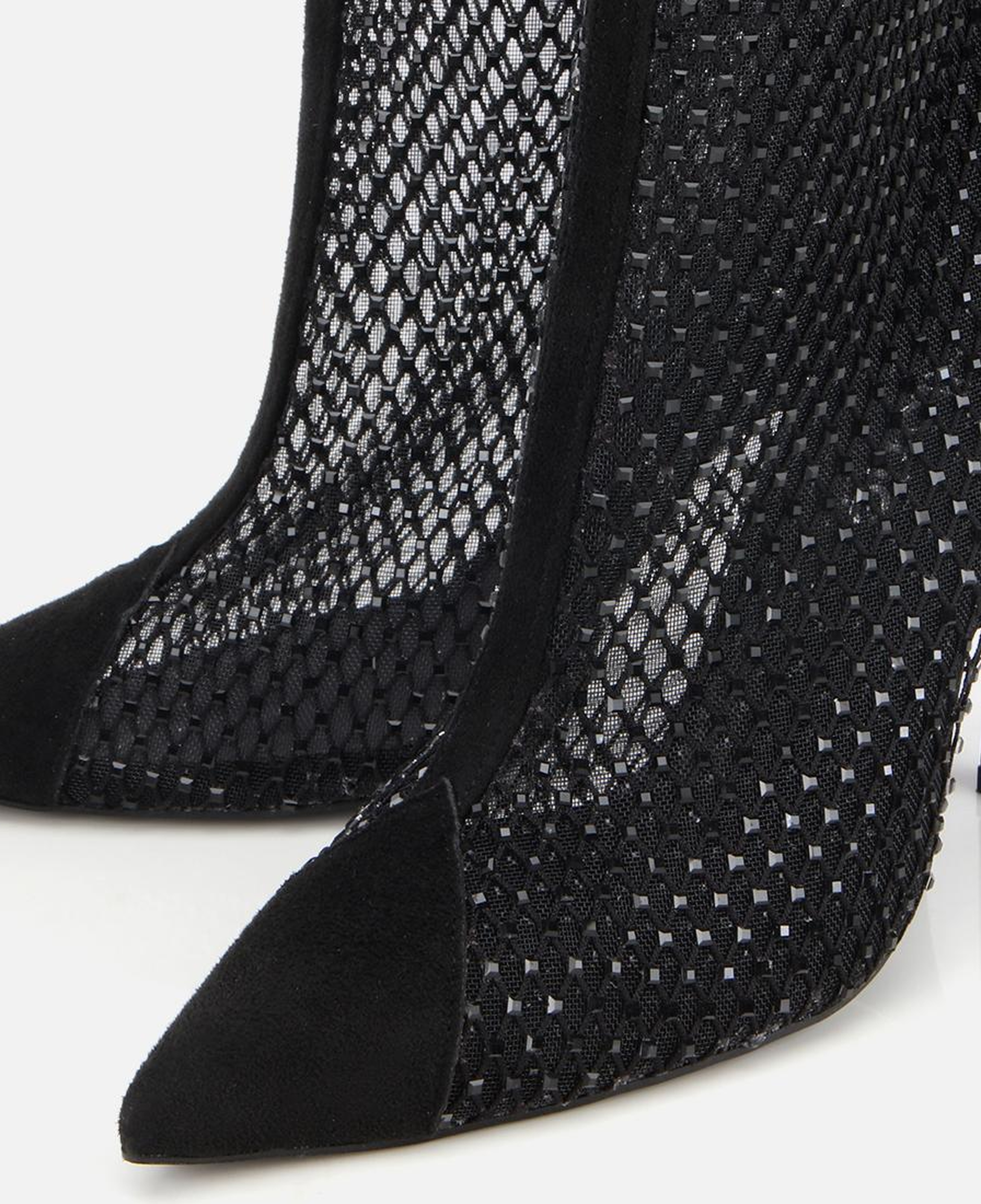 Kadın Siyah Fileli Taş Detaylı Bilekte Topuklu Bot