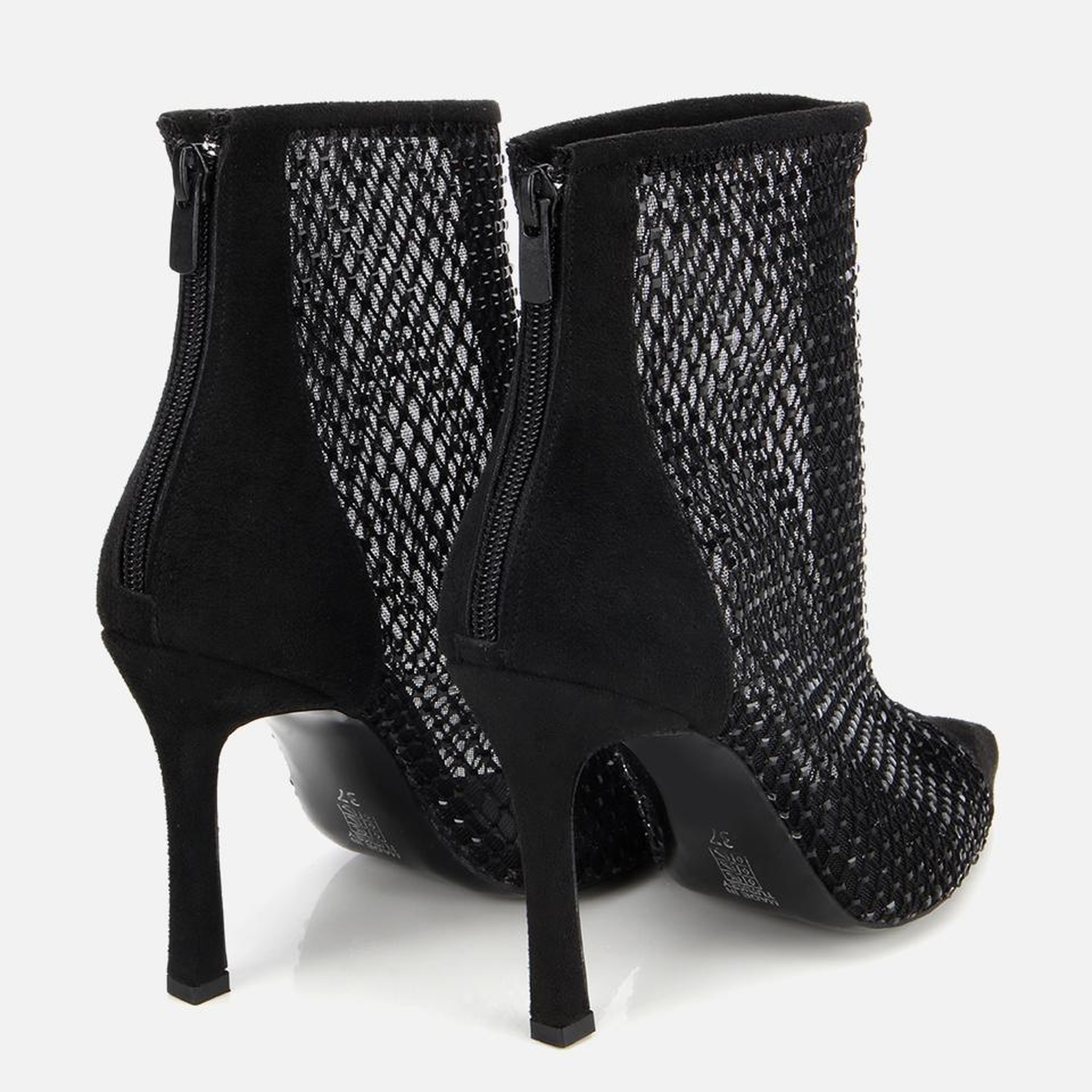 Kadın Siyah Fileli Taş Detaylı Bilekte Topuklu Bot