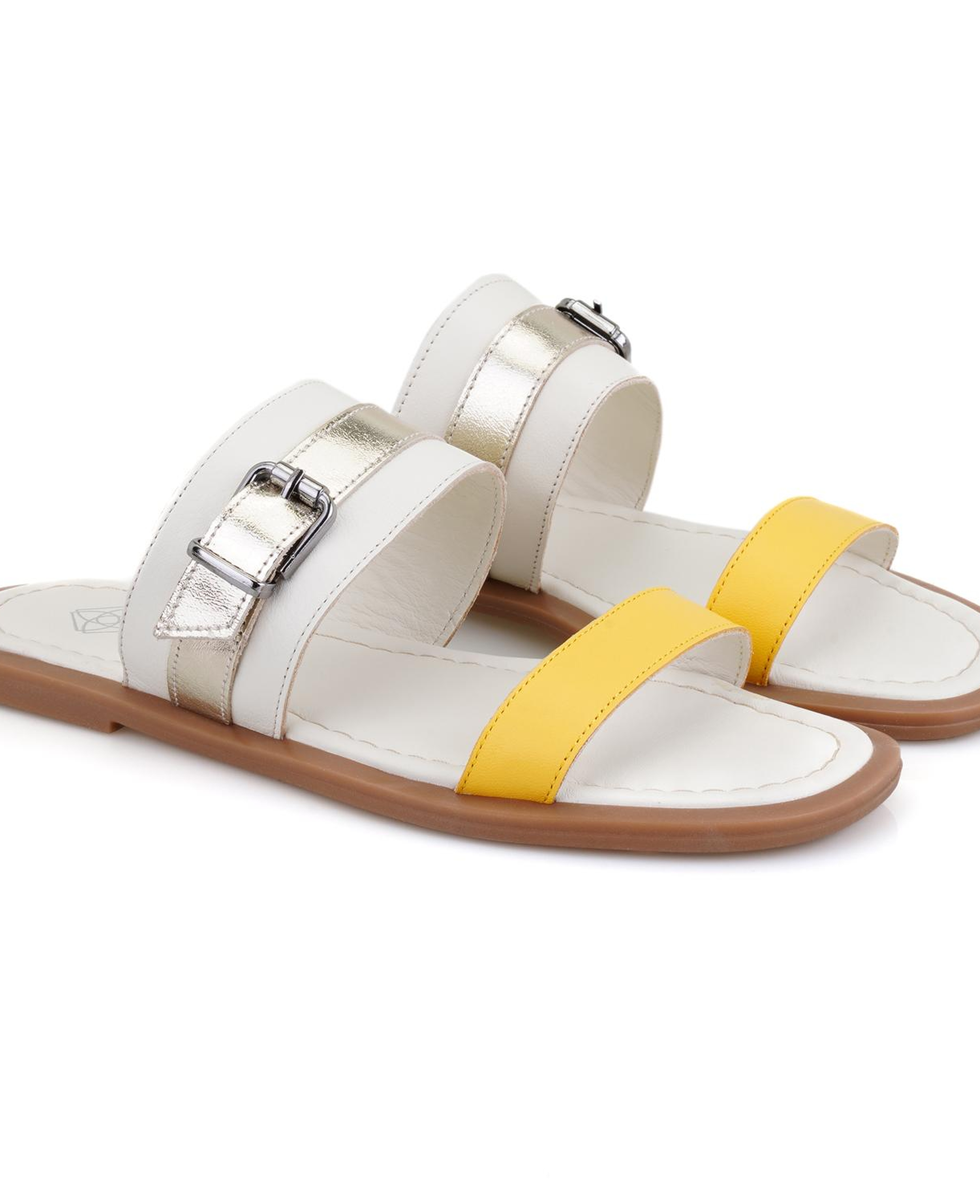 Kadın Beyaz Ayarlanabilir Tokalı Deri Terlik