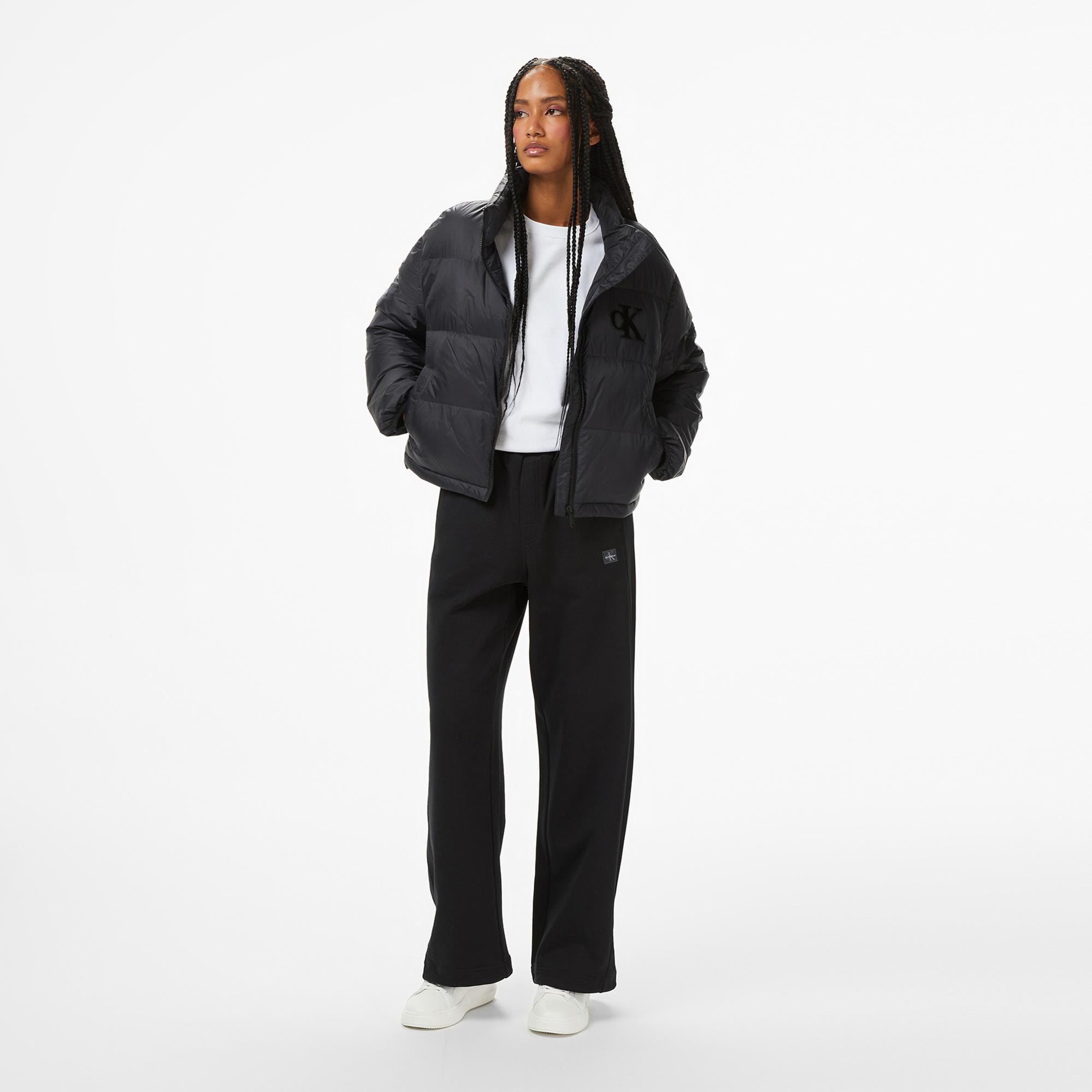 Calvin Klein Graphic Logo Puffer Kadın Siyah Mont