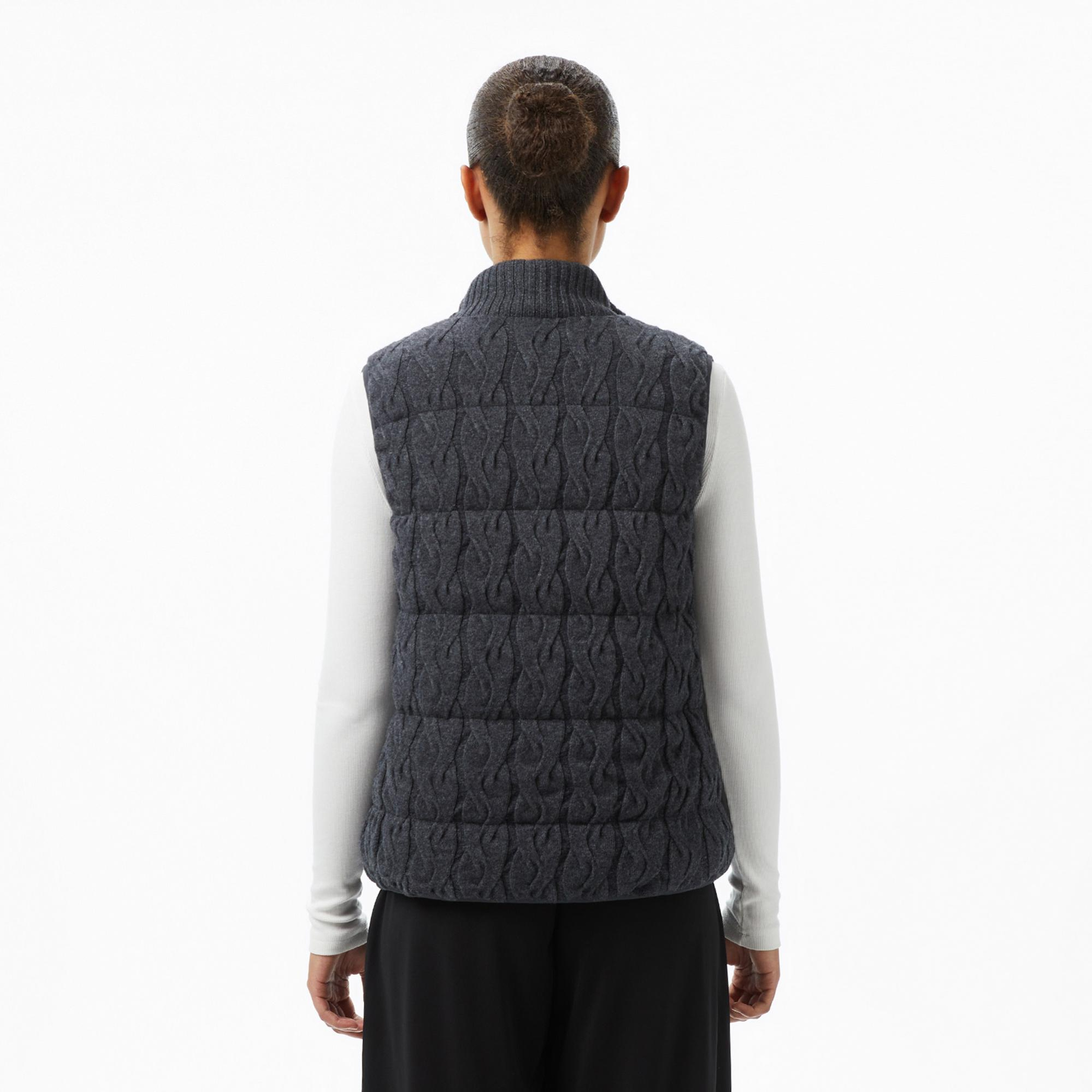 Lacoste Kadın Regular Fit Dik Yaka Kapitone Koyu Gri Yelek