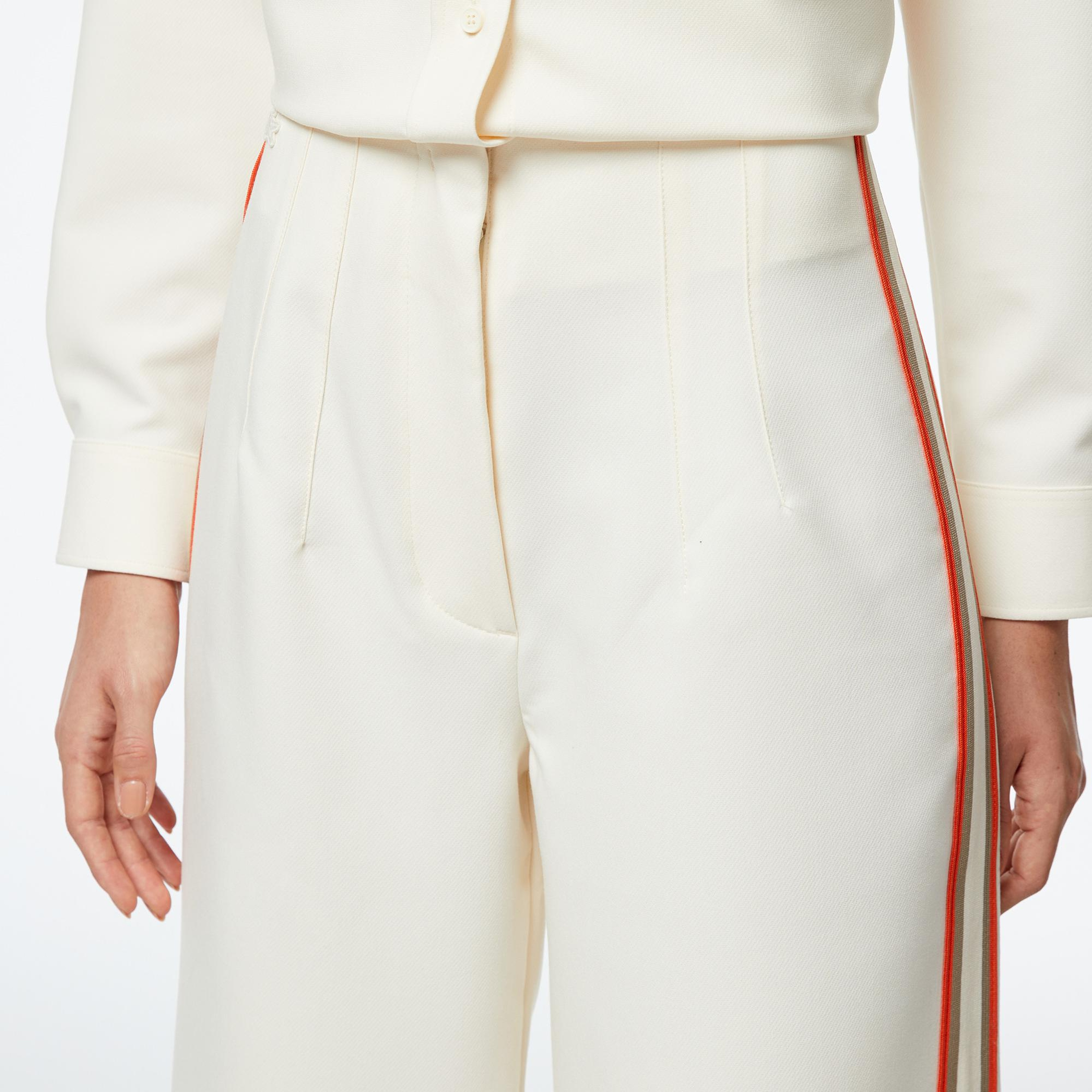 Lacoste Kadın Regular Fit Bej Pantolon