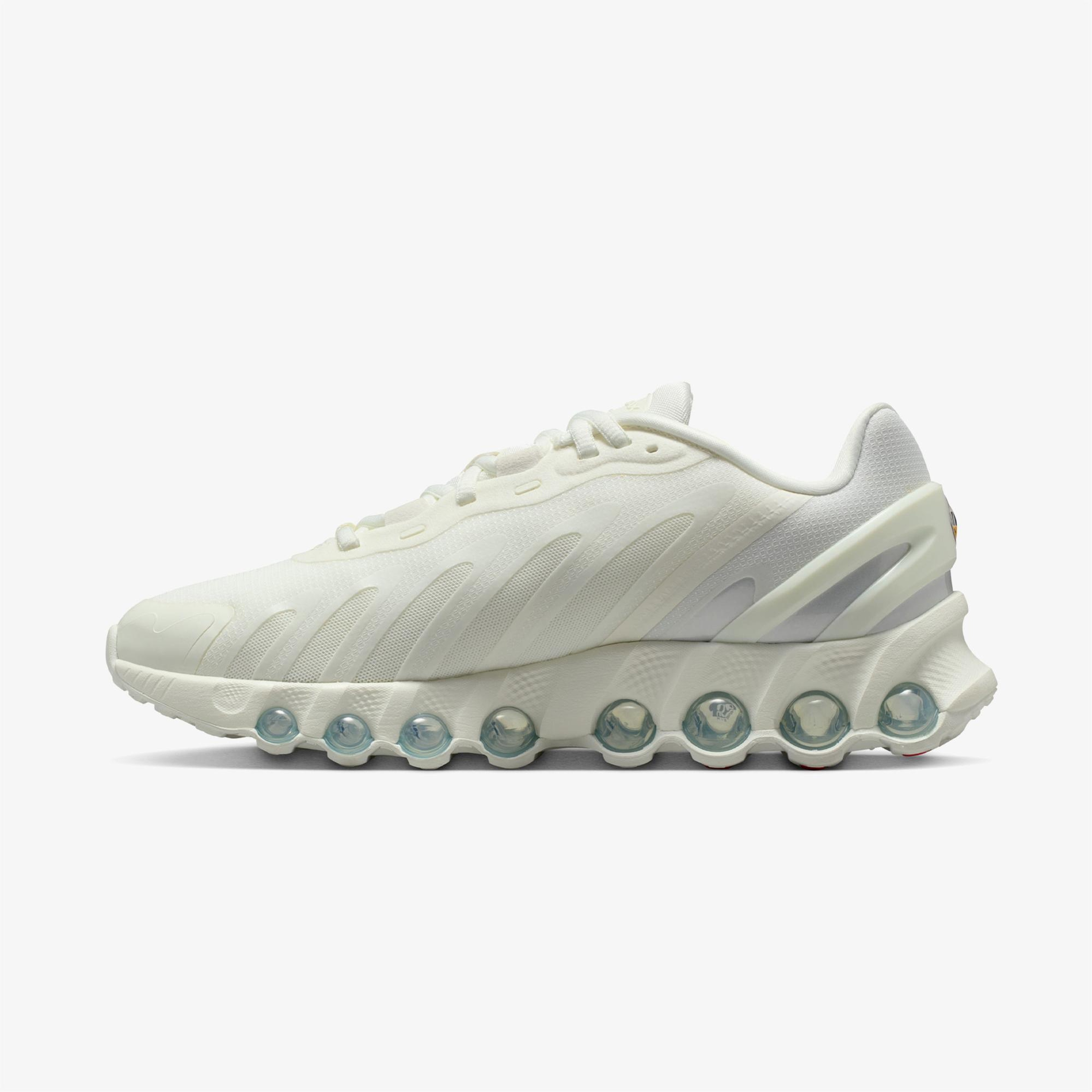 Nike Air Max DN8 Kadın Krem Rengi Spor Ayakkabı