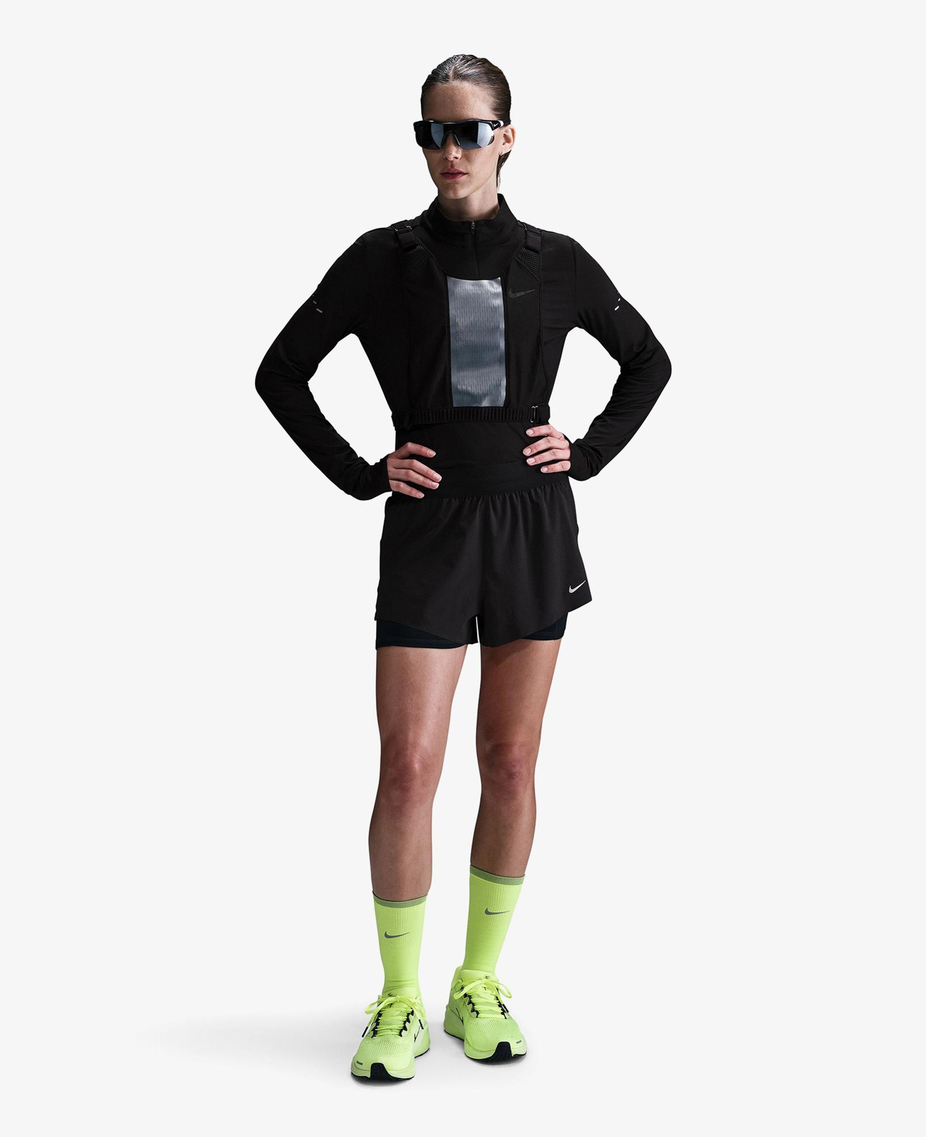 Nike Swift Dri-Fit Kadın Siyah Şort