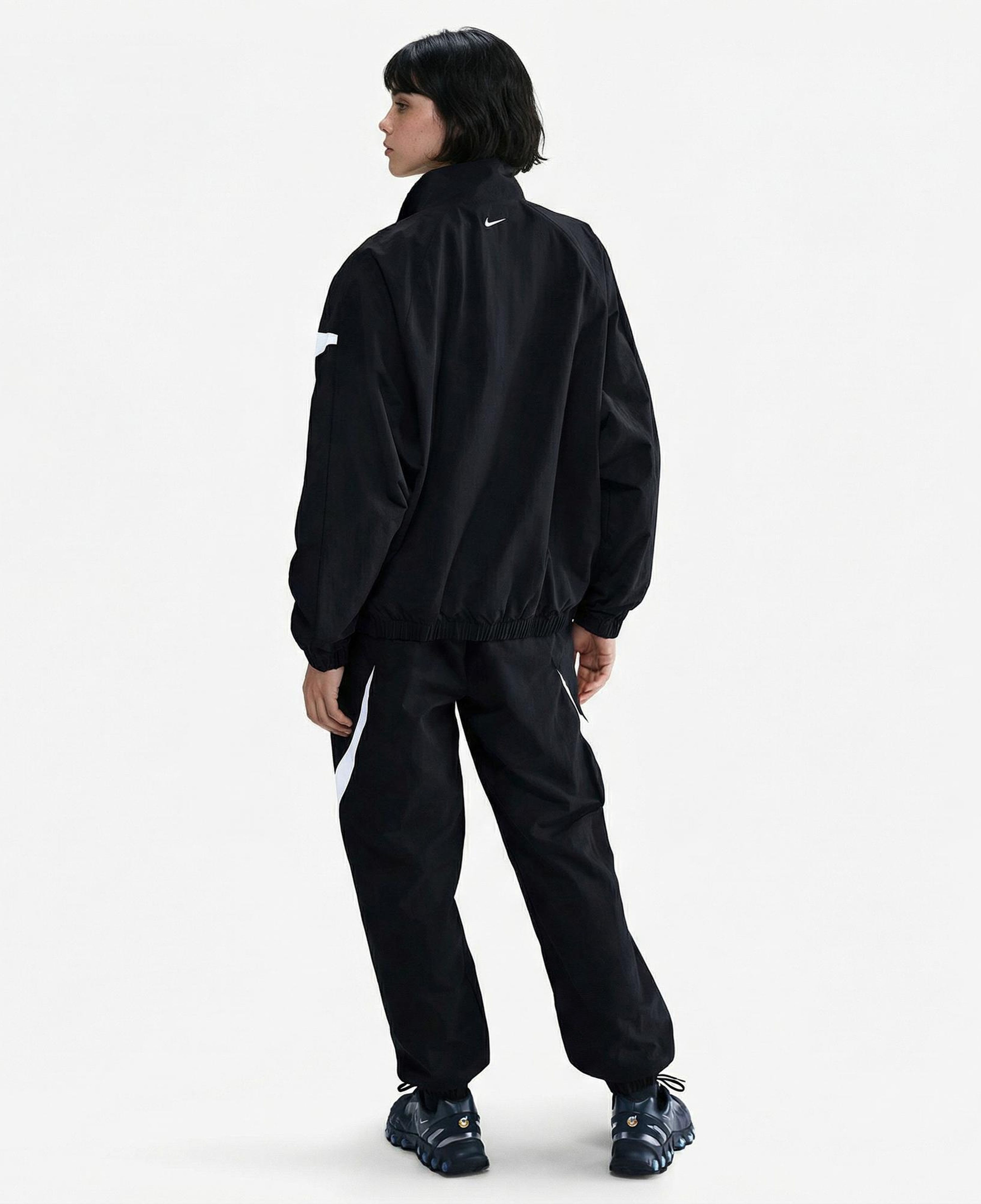 Nike Sportswear Logo Kadın Siyah Ceket