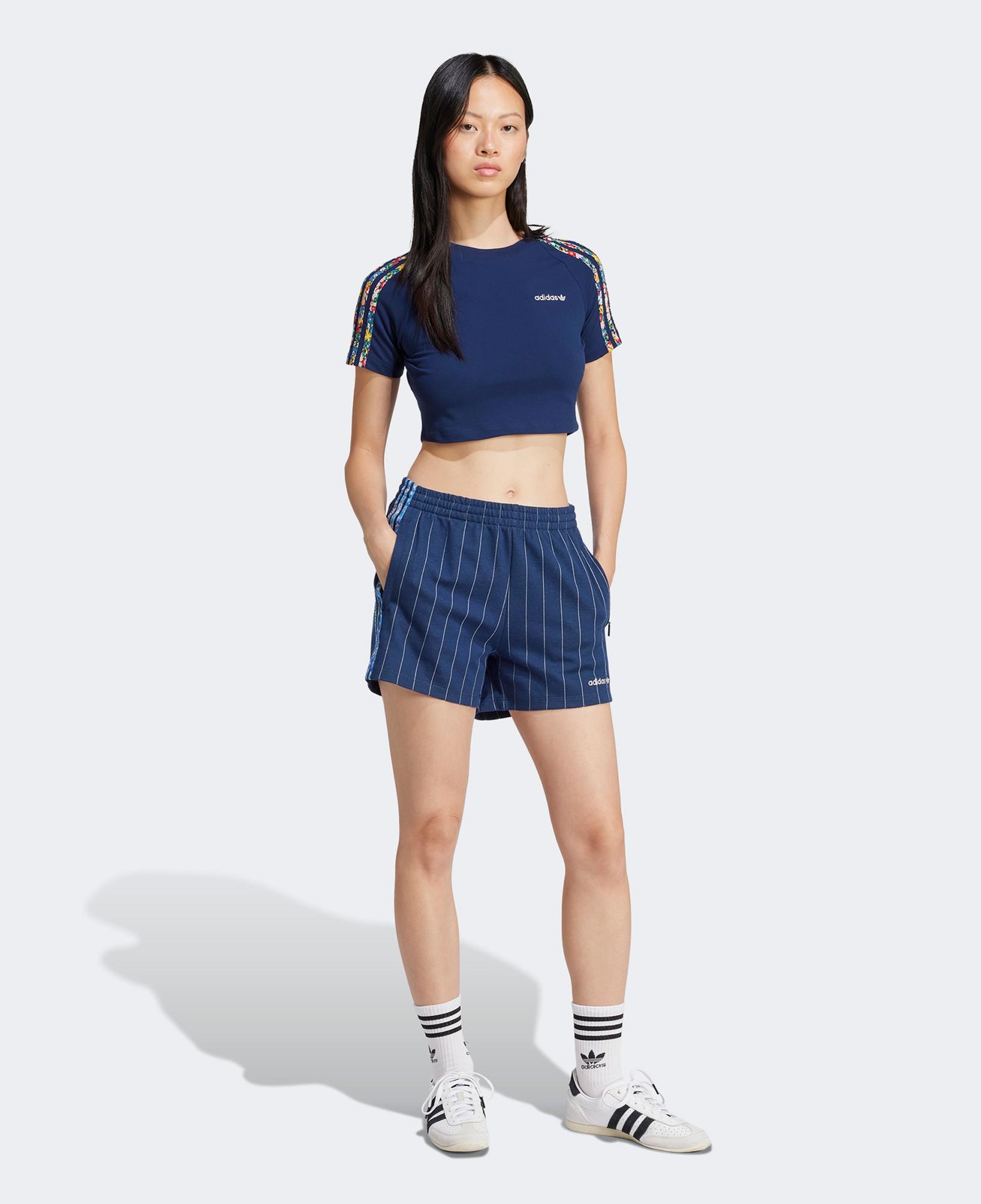 adidas Originals x Liberty London Kadın Lacivert T-Shirt