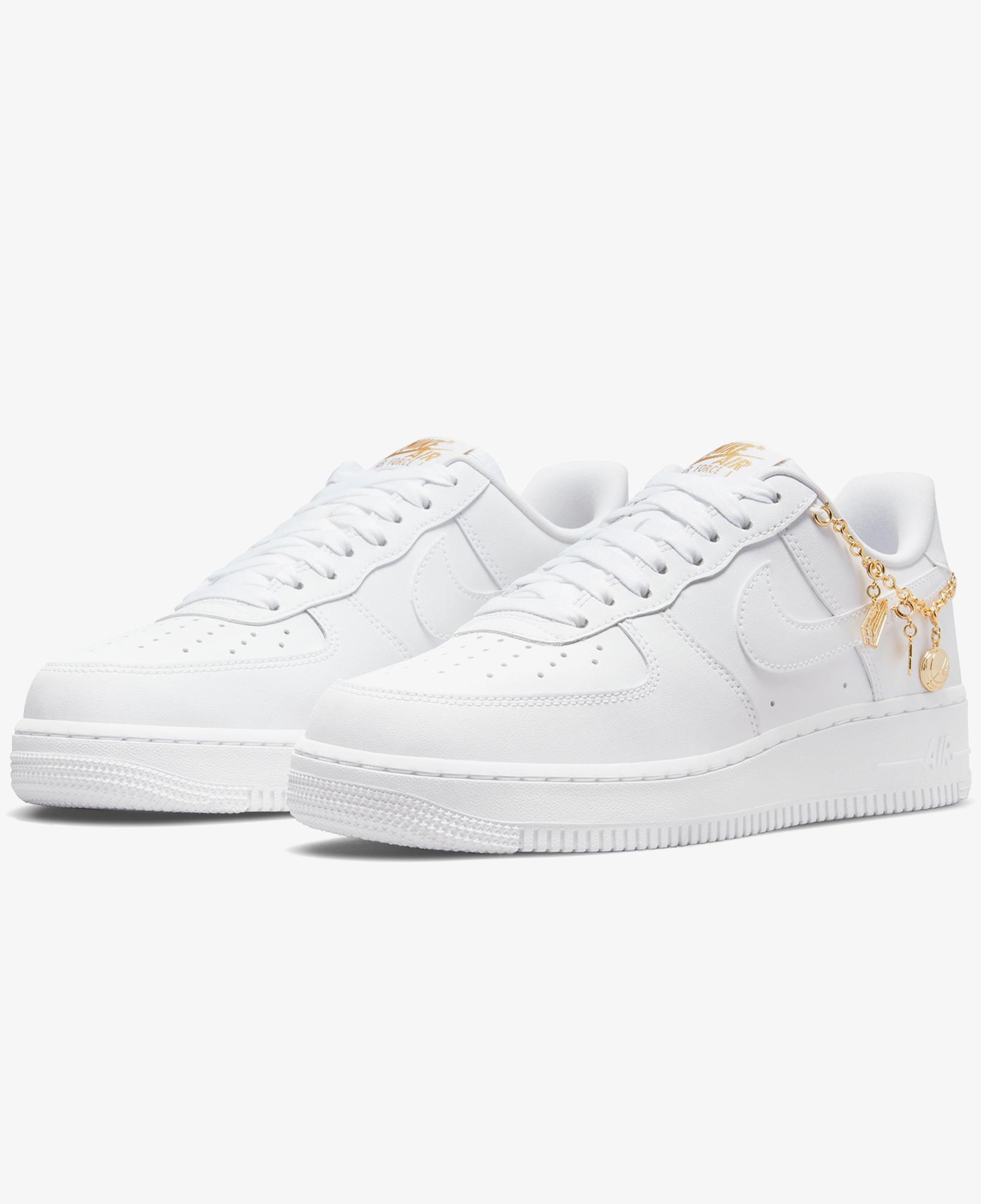 Nike Air Force 1 '07 LX Kadın Beyaz Spor Ayakkabı