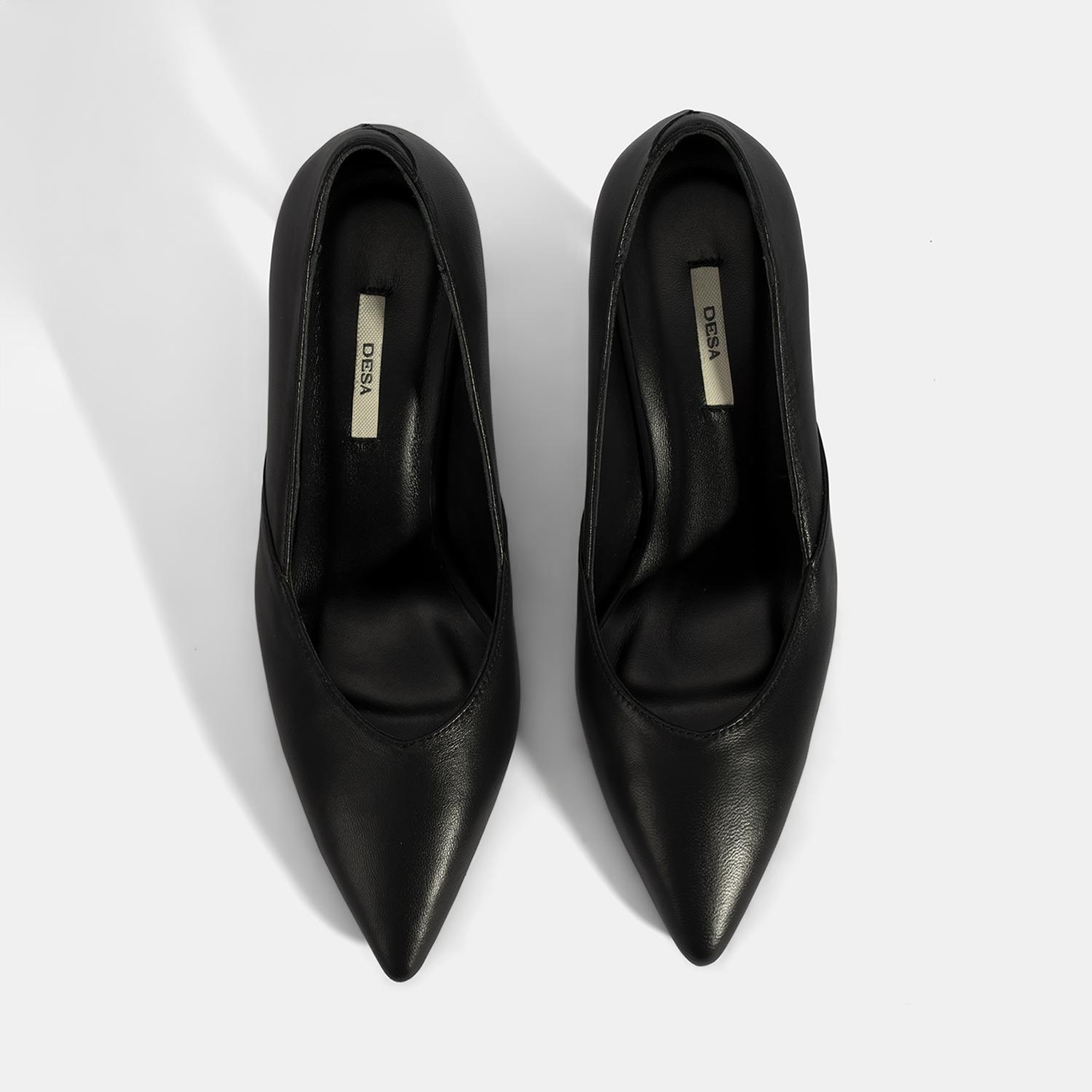 Kadın Siyah Deri Topuklu Klasik Ayakkabı