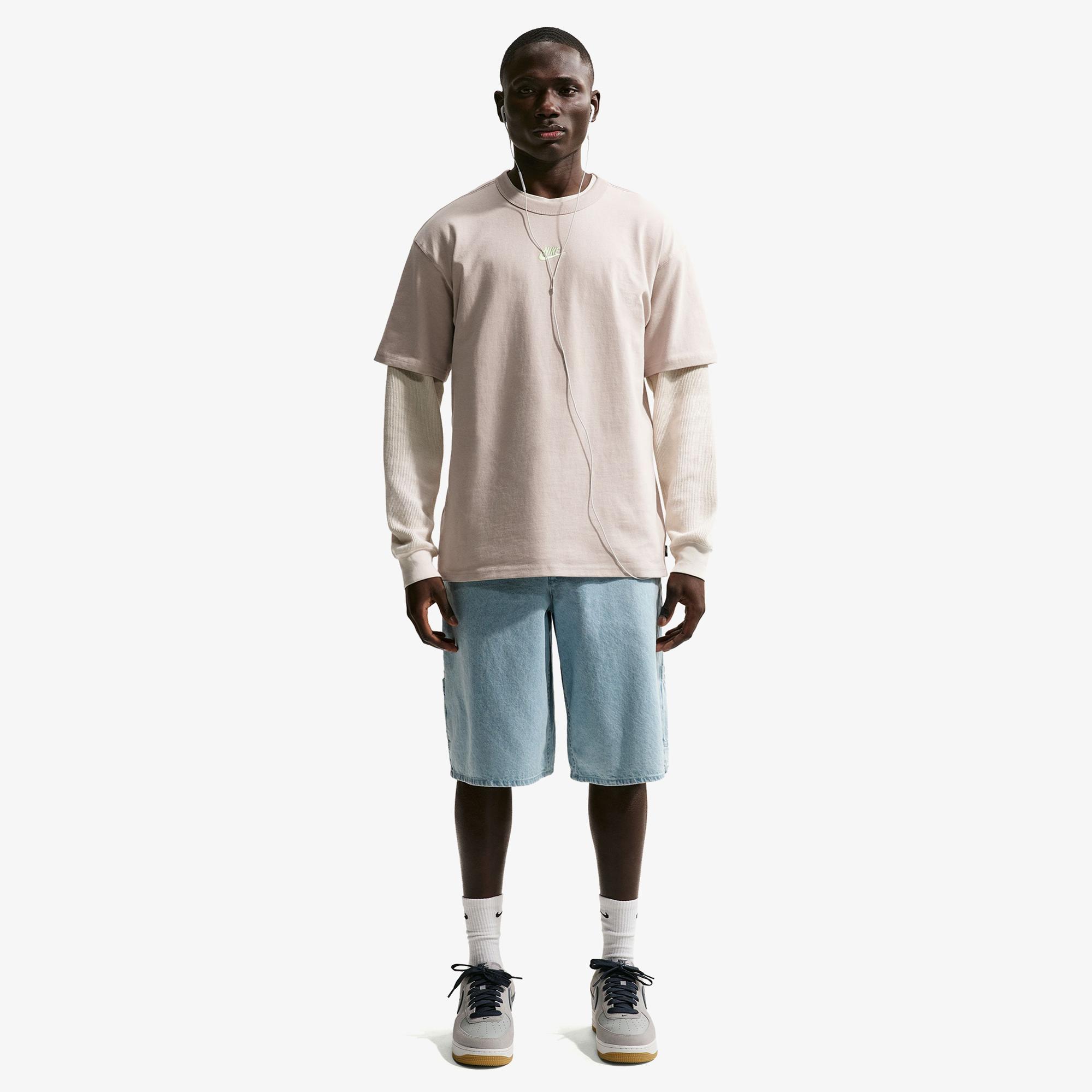Nike Sportswear Premium Essentials Erkek Krem Rengi T-Shirt