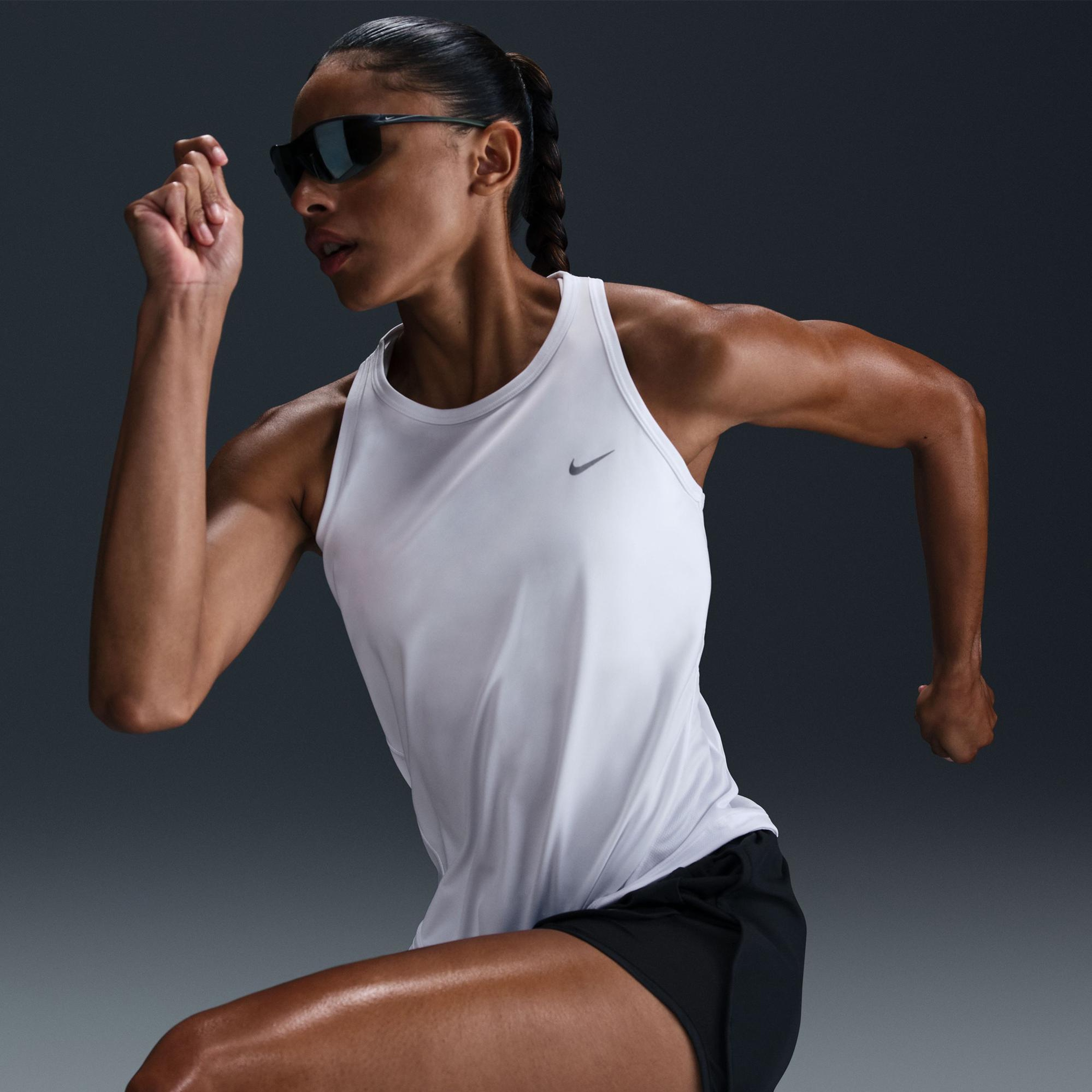 Nike Tempo Dri-Fit Kadın Beyaz Kolsuz T-Shirt