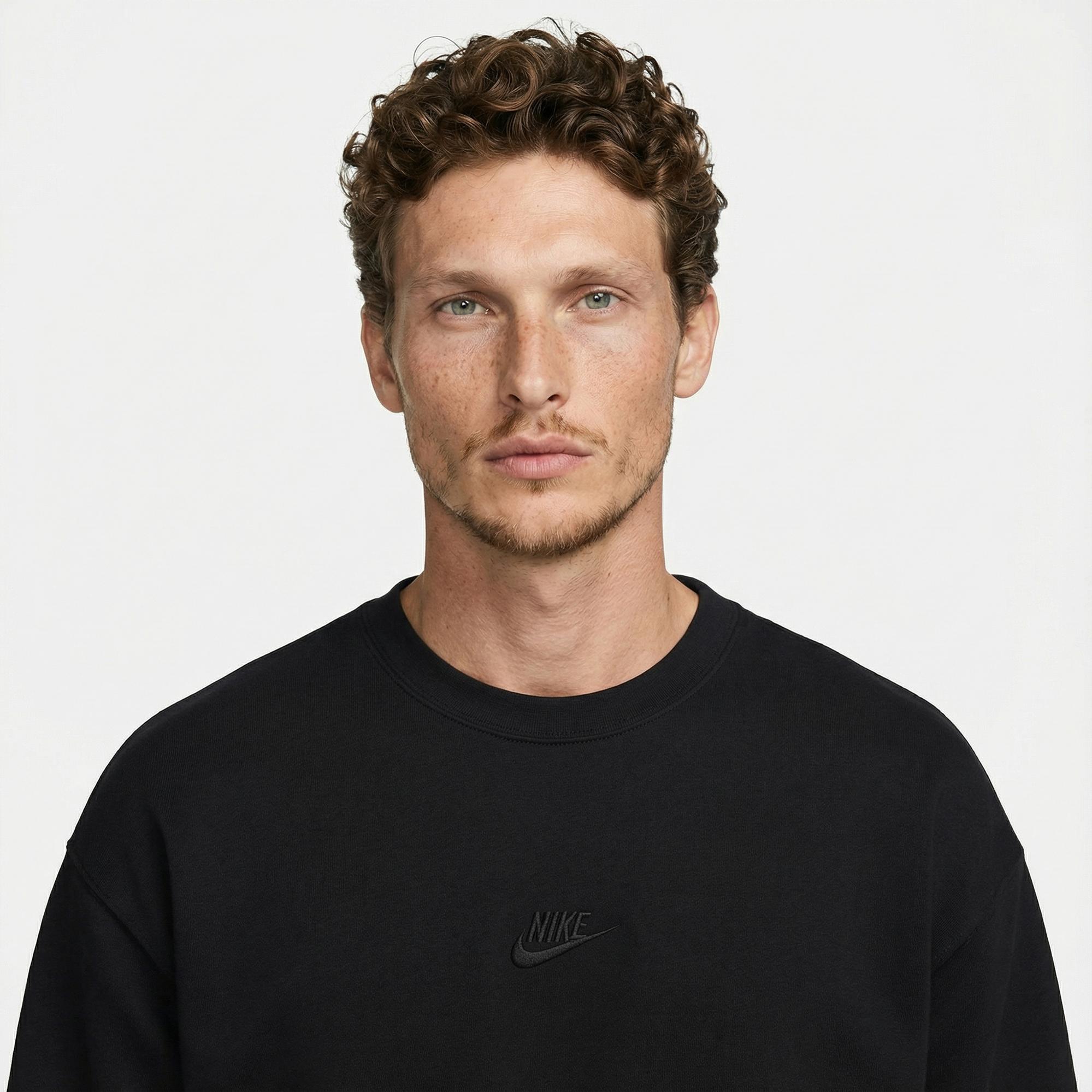 Nike Sportswear Premium Essentials Erkek Siyah T-Shirt