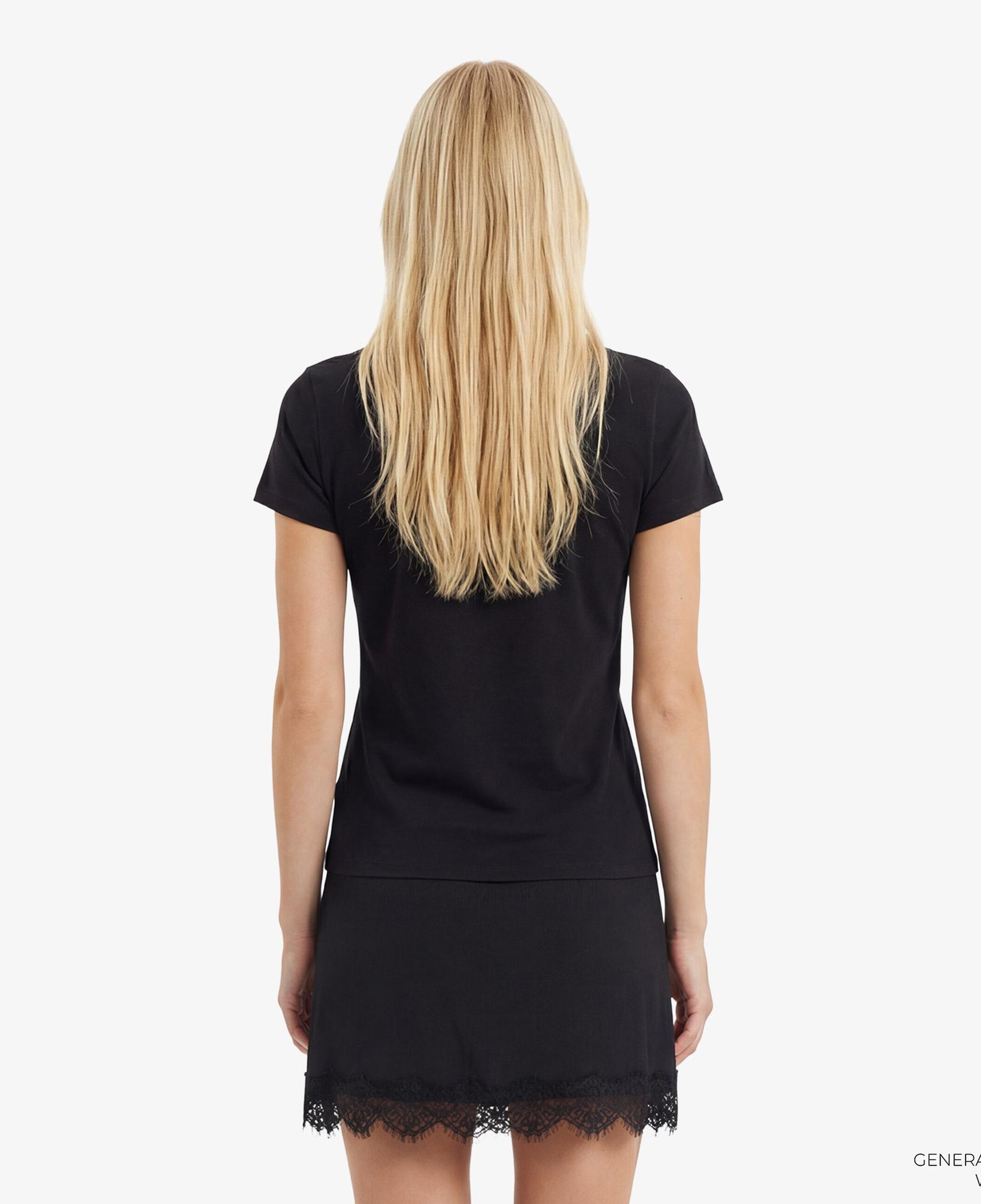 Guess Giuditta Aktif Regular Fit Kadın Siyah T-Shirt