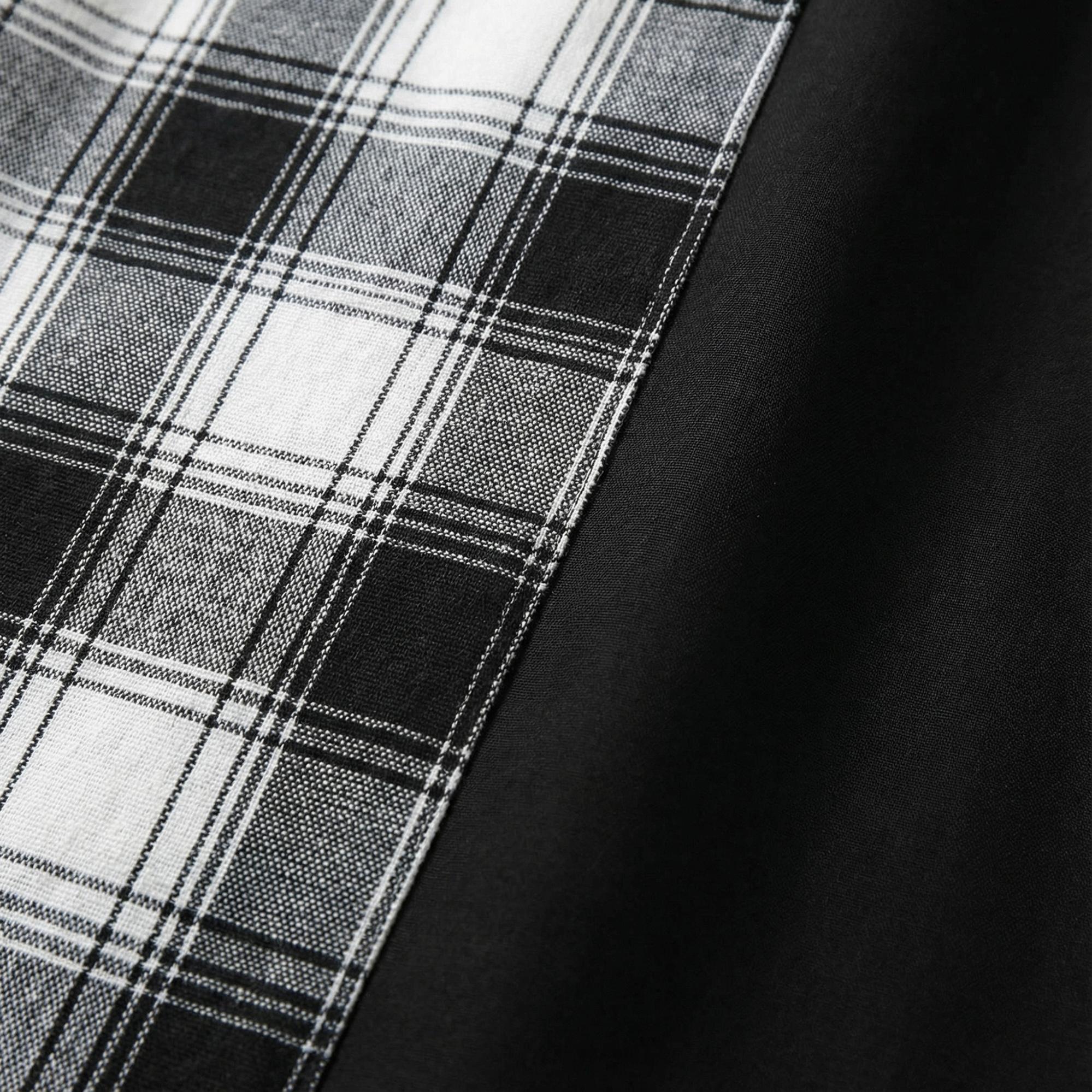 Burberry Reversible Check Yün Kadın Siyah Panço