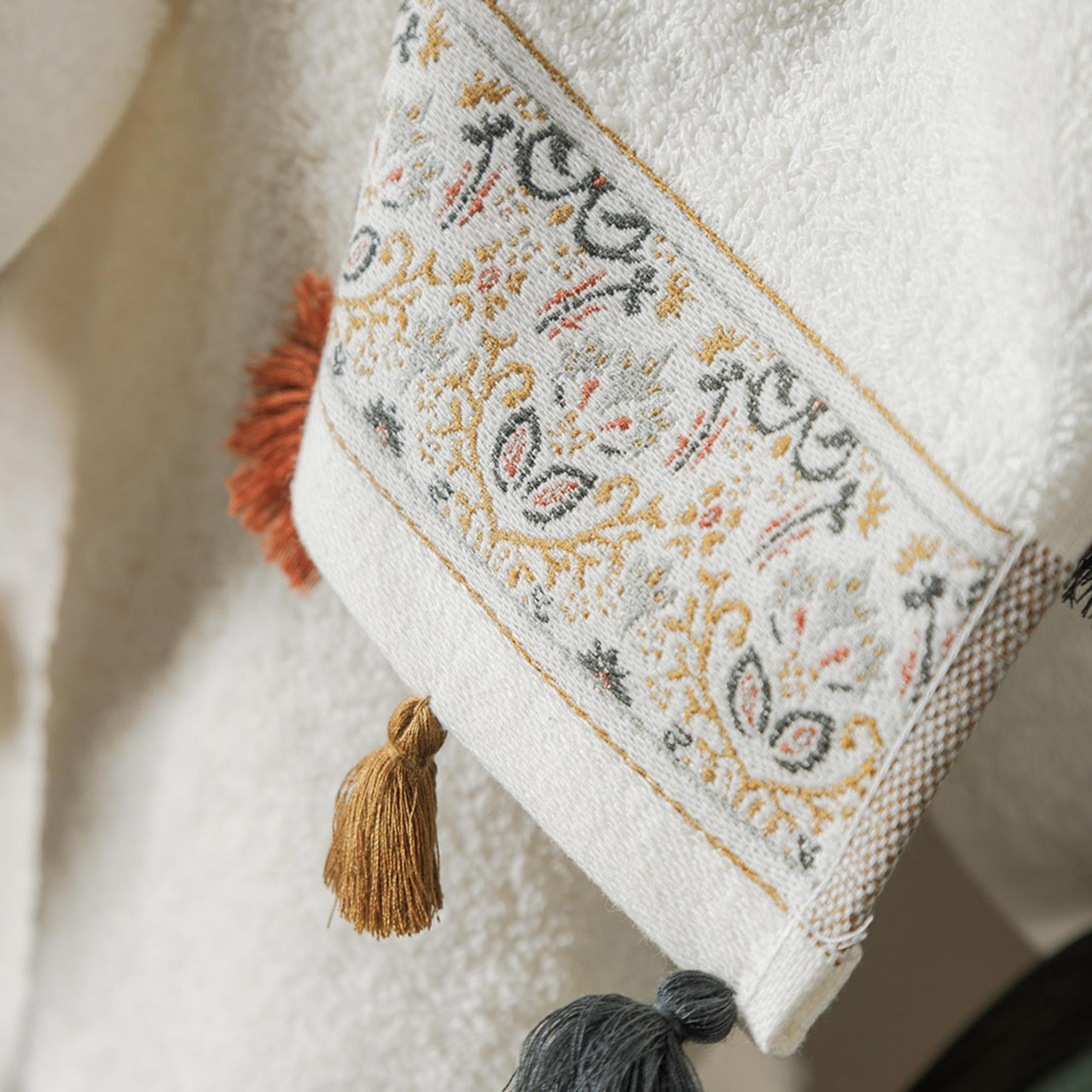 CARMEN PÜSKÜLLÜ YÜZ HAVLUSU 50X80