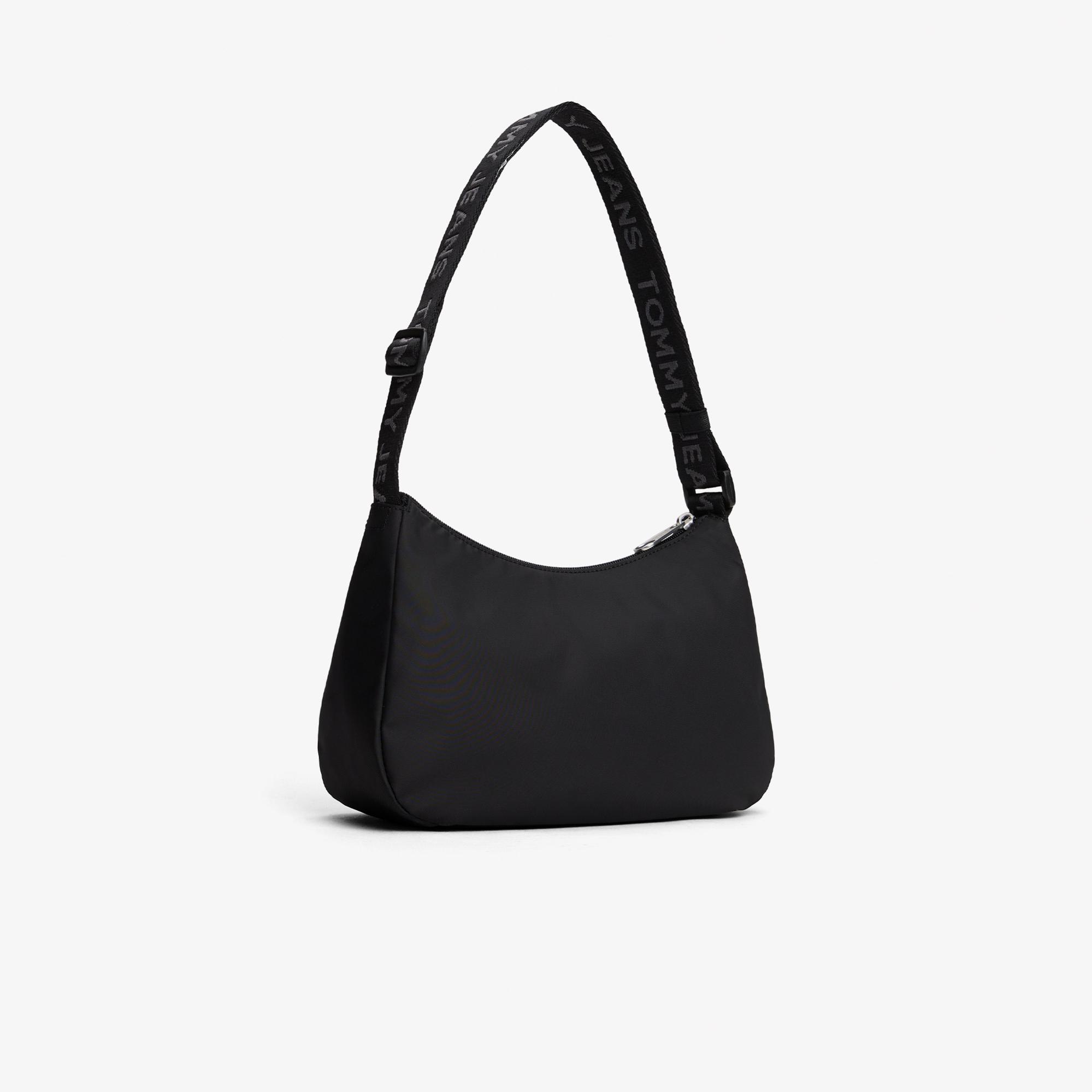 Tommy Hilfiger Essential Daily Kadın Siyah Omuz Çantası
