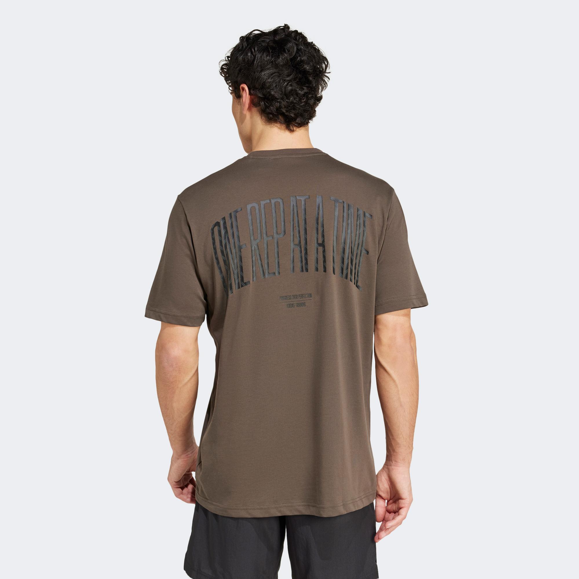 adidas Strength Graphic Erkek Kahverengi T-Shirt