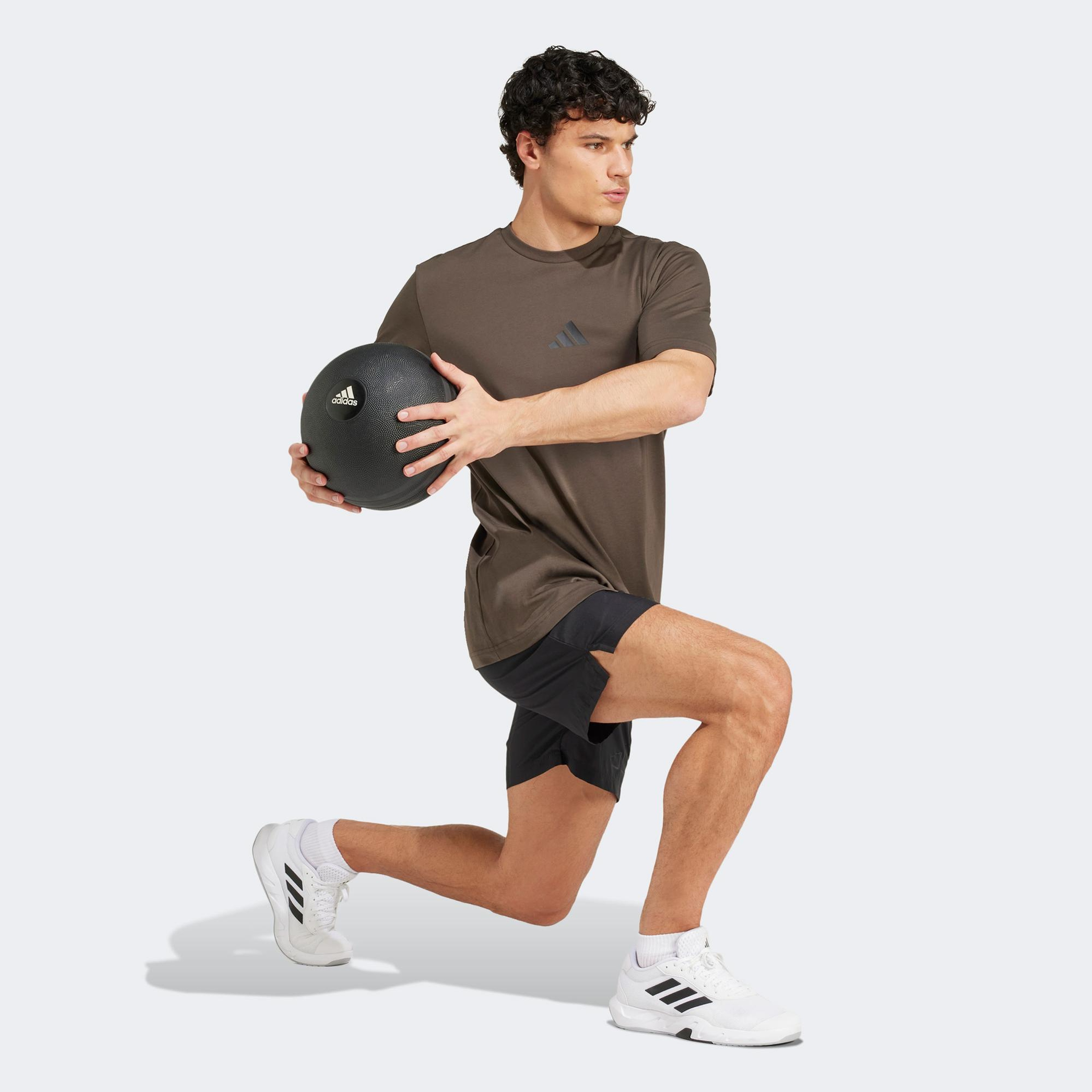 adidas Strength Graphic Erkek Kahverengi T-Shirt