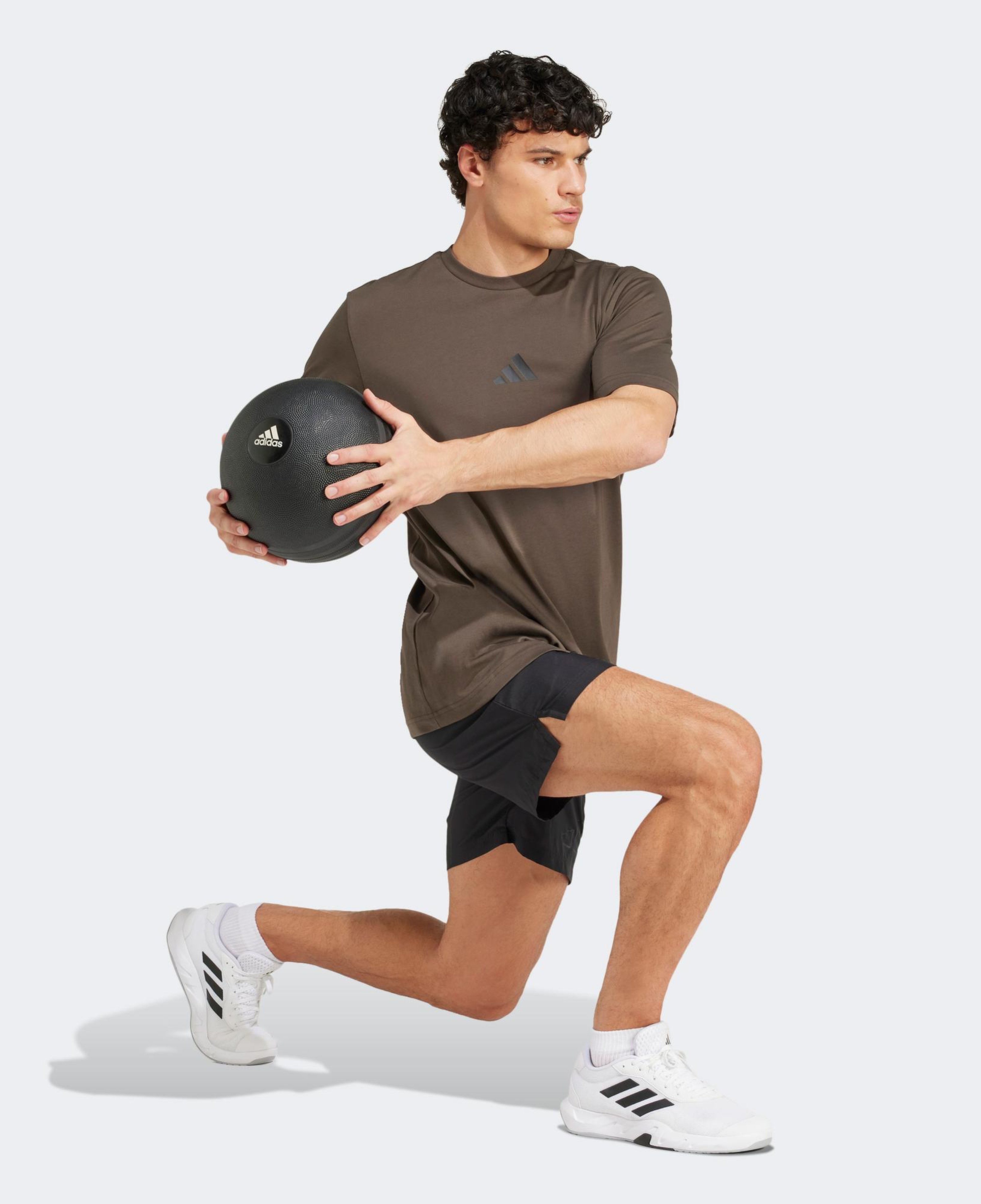 adidas Strength Graphic Erkek Kahverengi T-Shirt