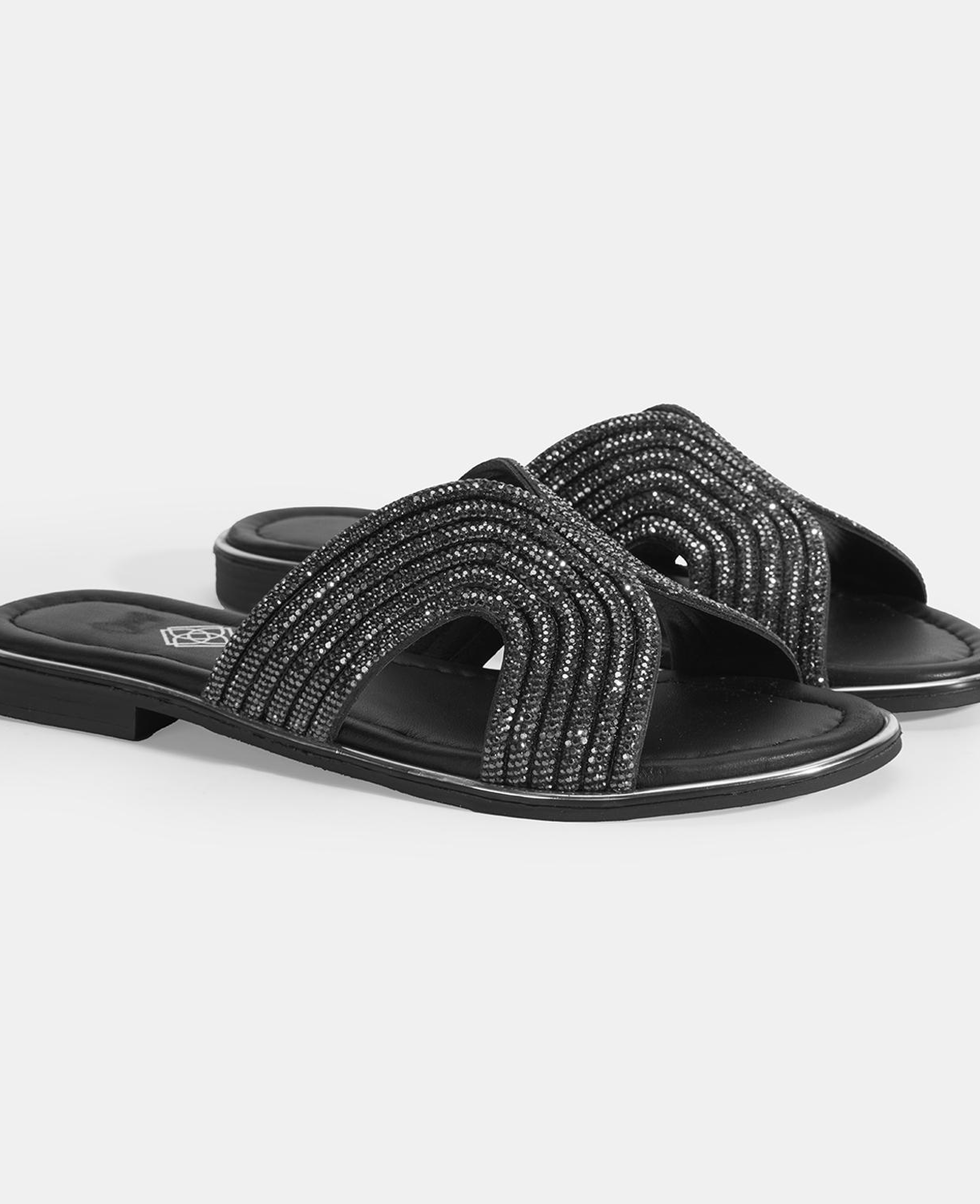 Kadın Siyah Taş Detaylı Deri Terlik