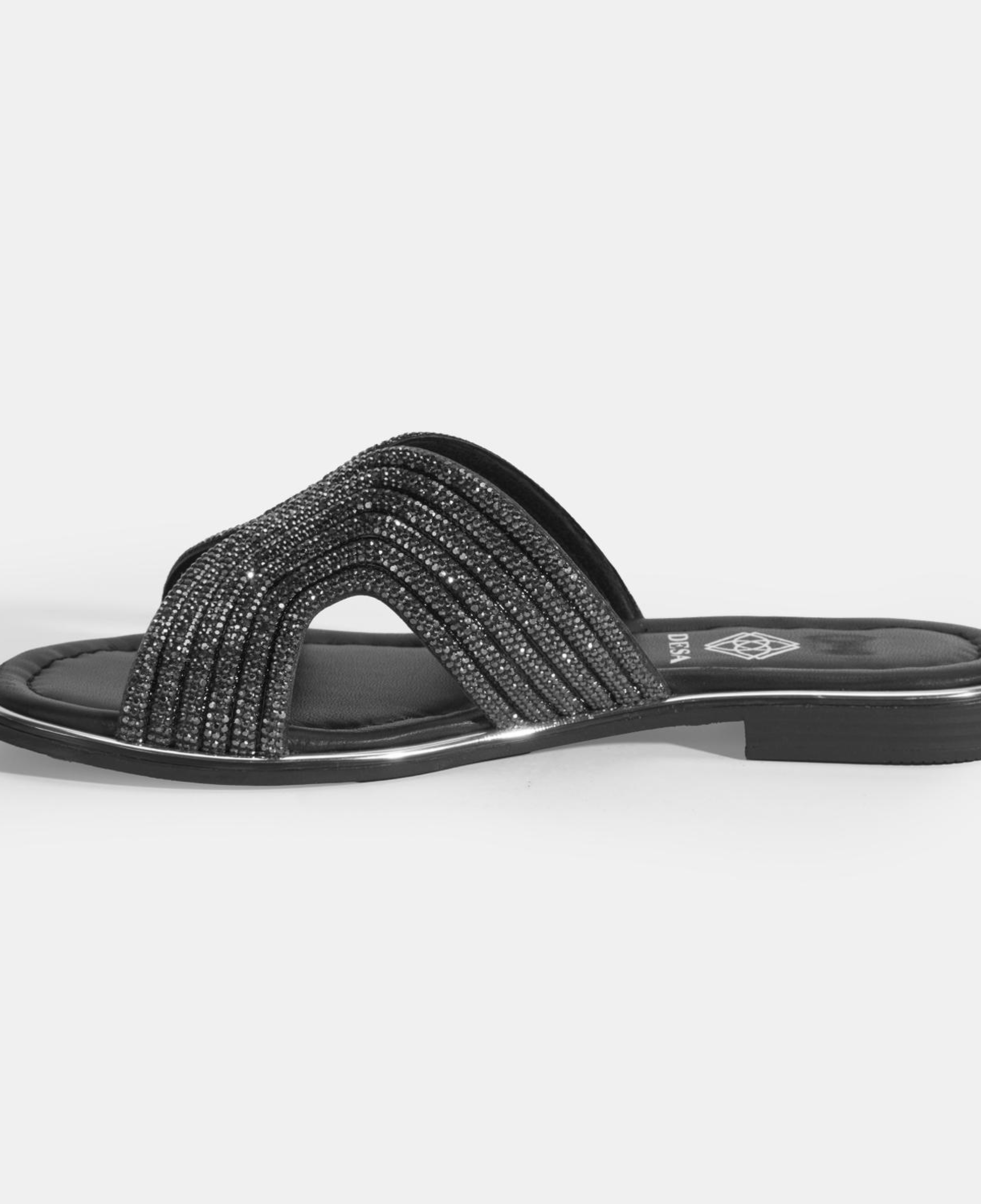 Kadın Siyah Taş Detaylı Deri Terlik