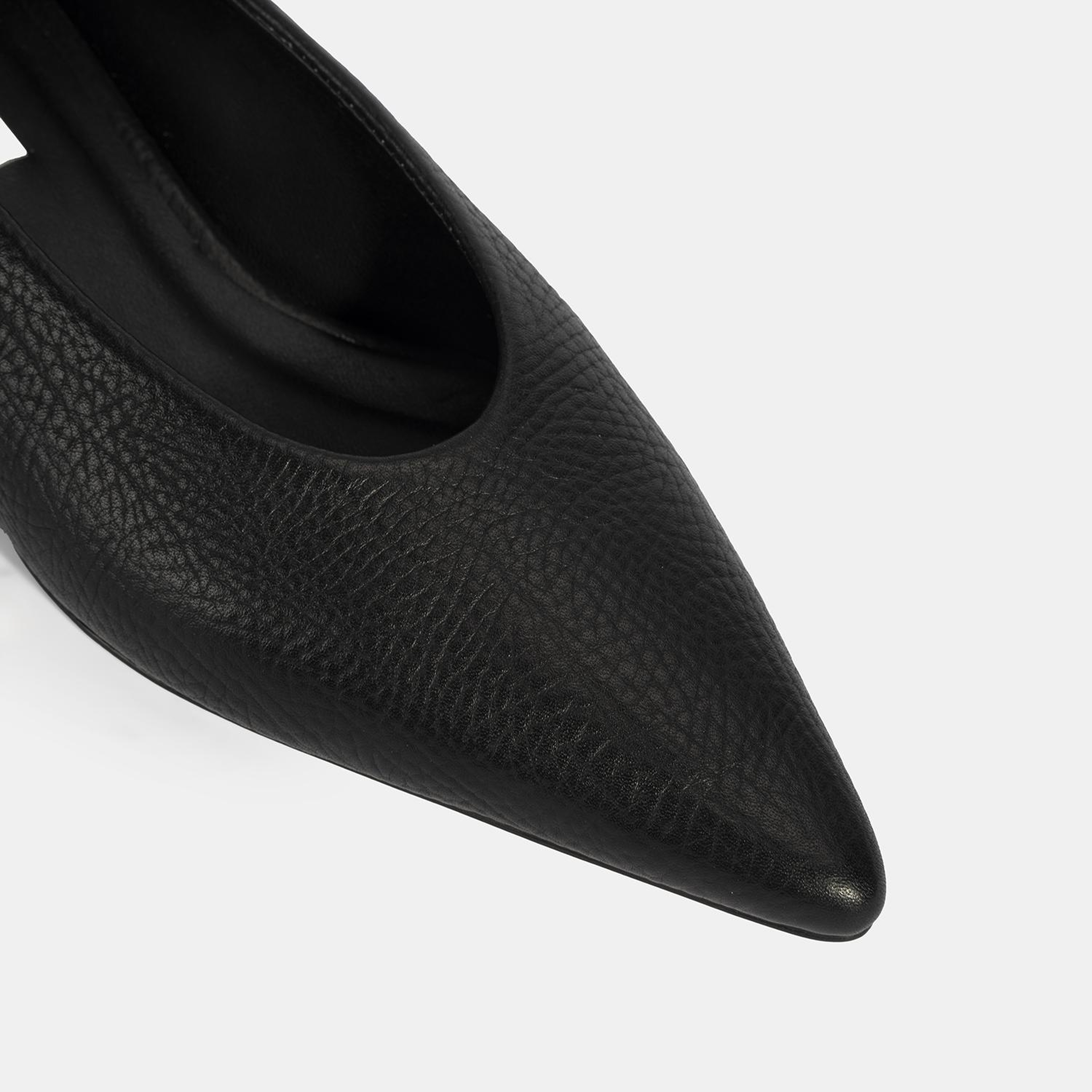 Kadın Siyah İnce Kısa Topuklu Deri Ayakkabı