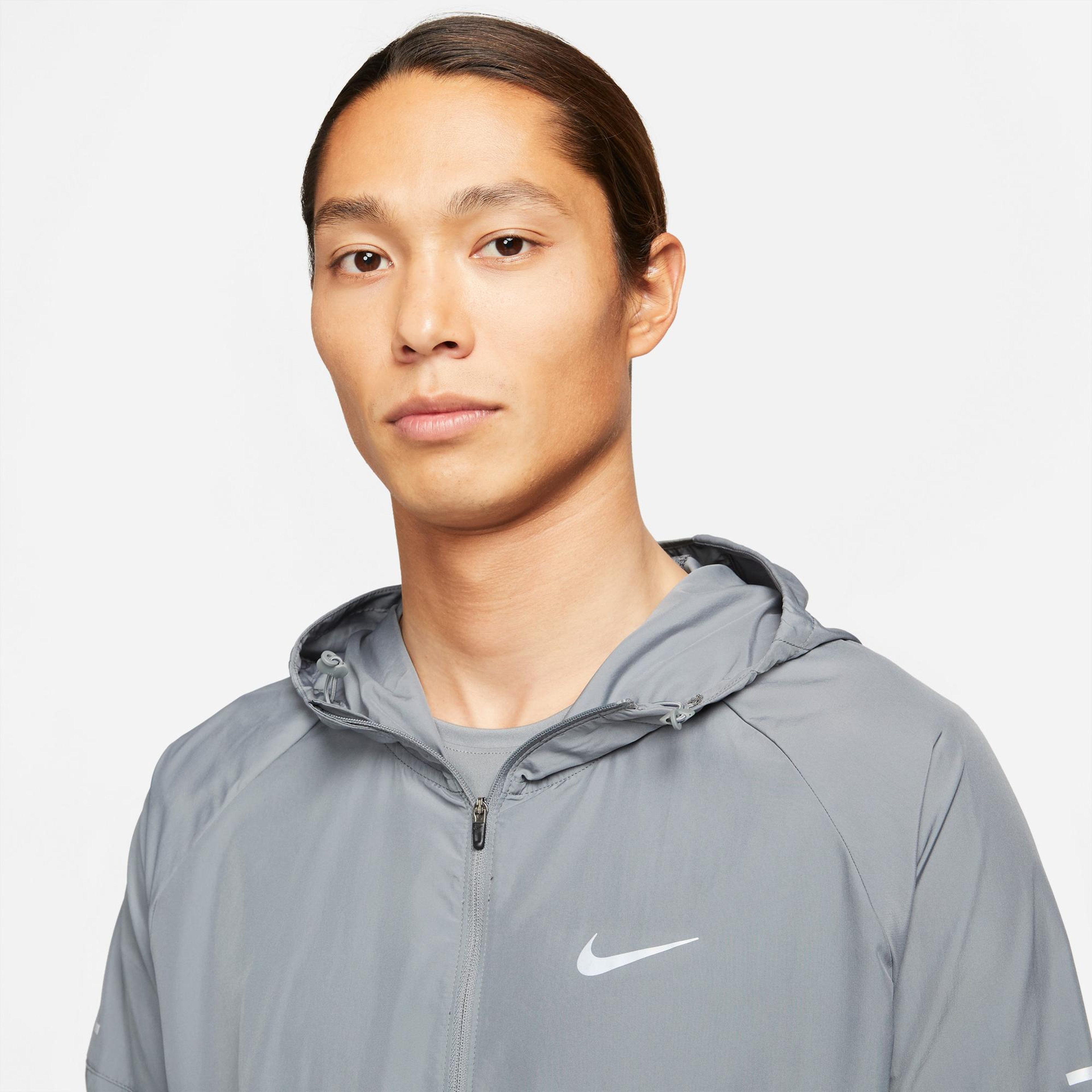 Nike Repel Miler Erkek Gri Rüzgarlık