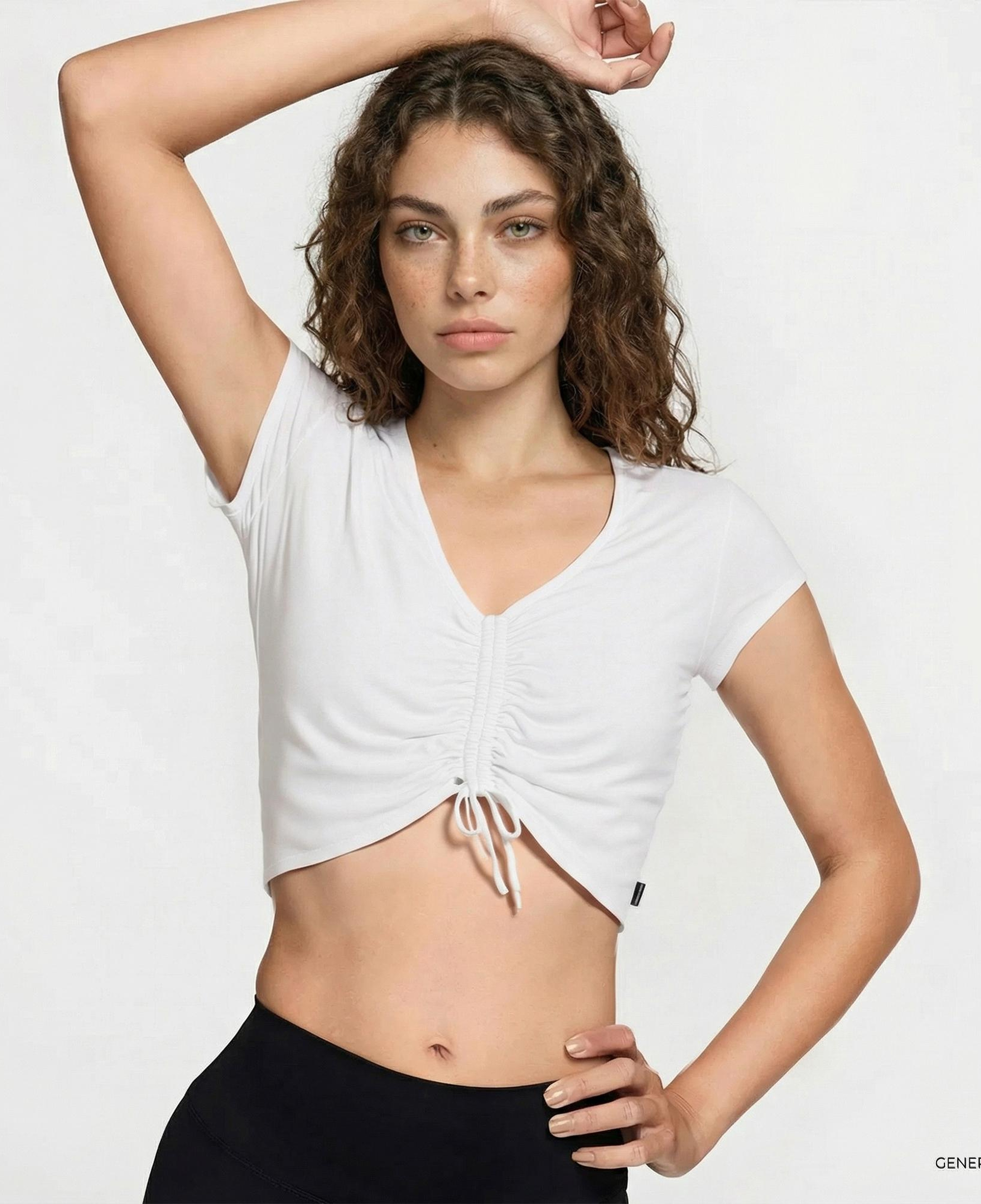 Converse Classic Kadın Slim Fit V Yaka Büzgülü Beyaz T-Shirt