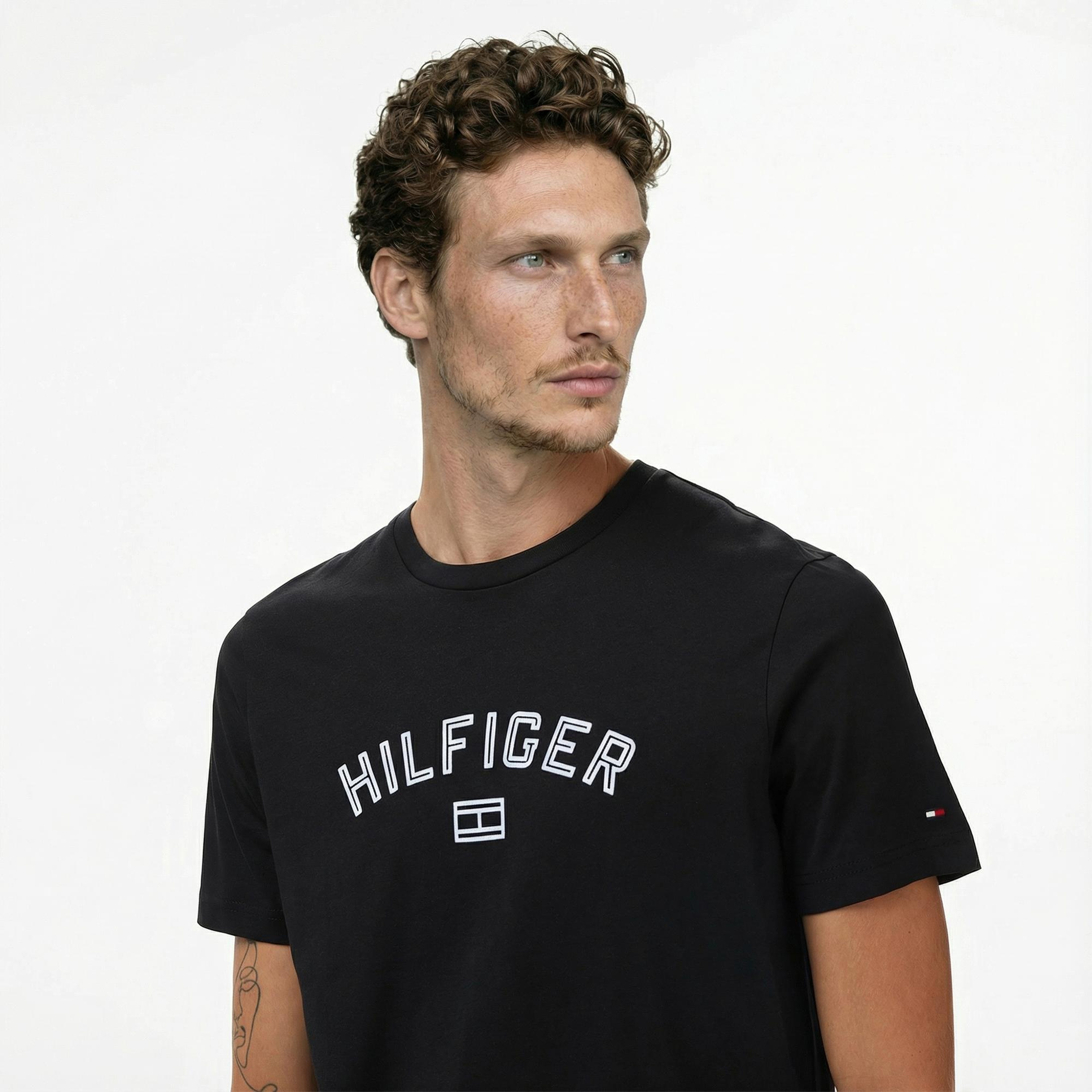 Tommy Hilfiger Flock Varsity Erkek Siyah T-Shirt