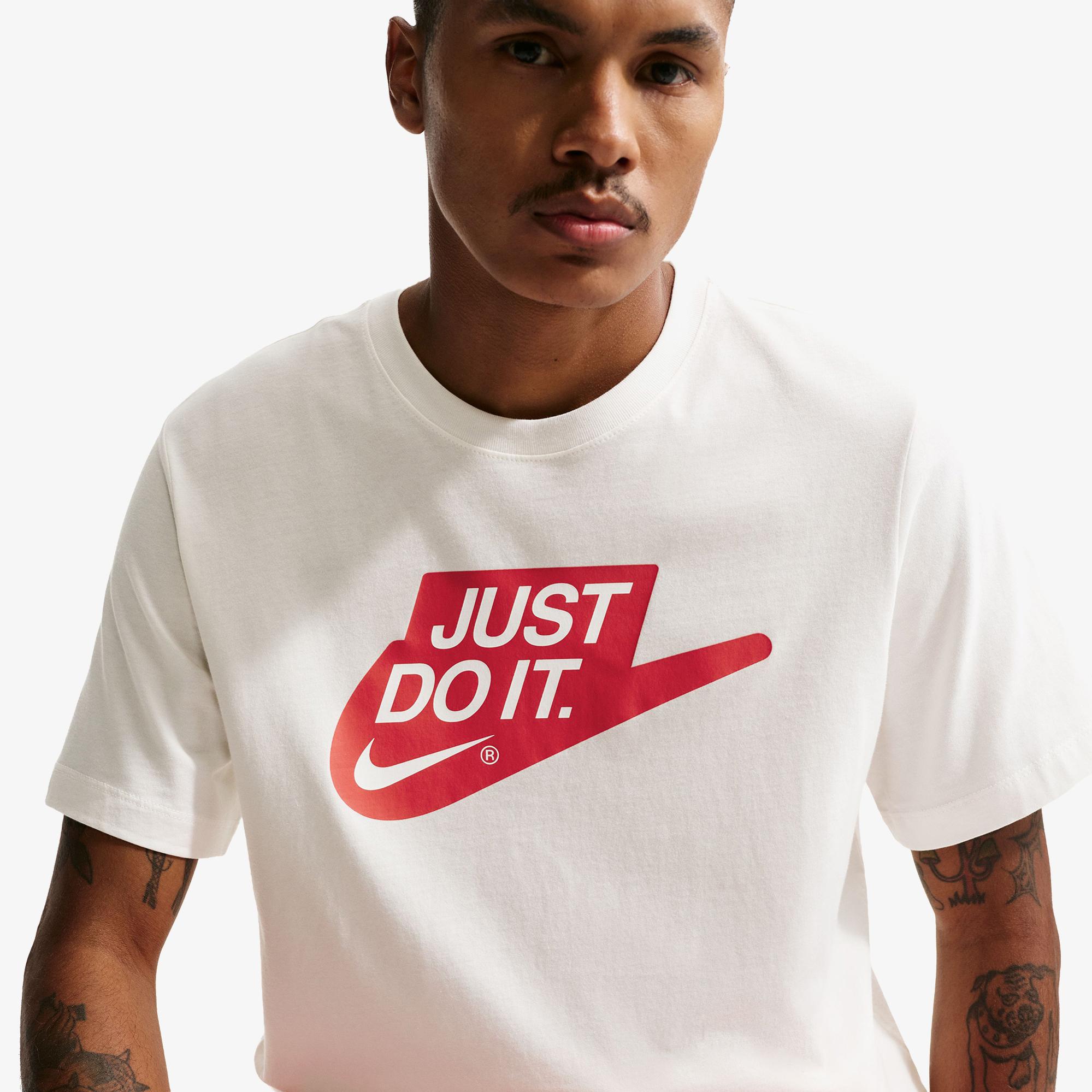 Nike Sportswear Just Do It Erkek Beyaz T-Shirt