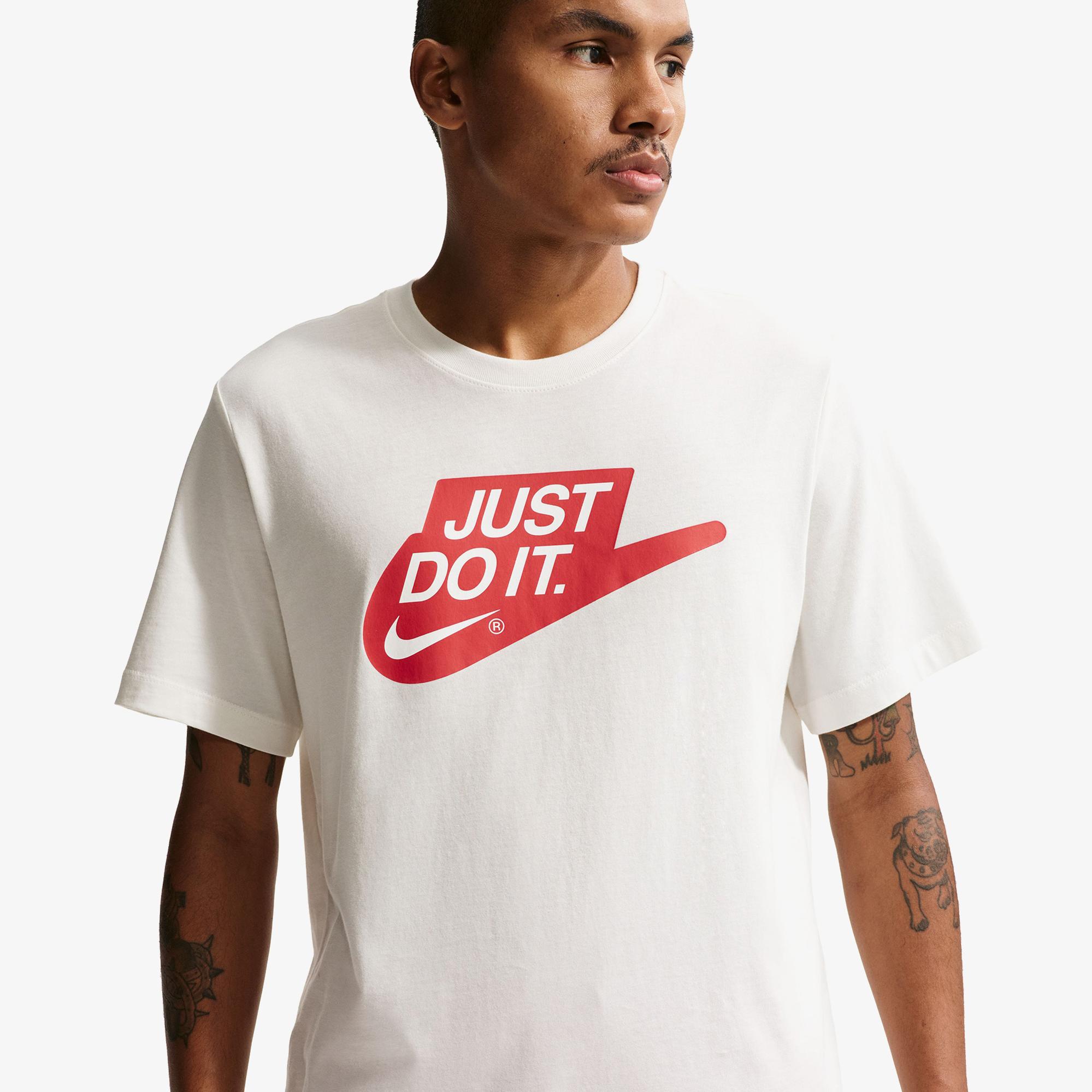 Nike Sportswear Just Do It Erkek Beyaz T-Shirt