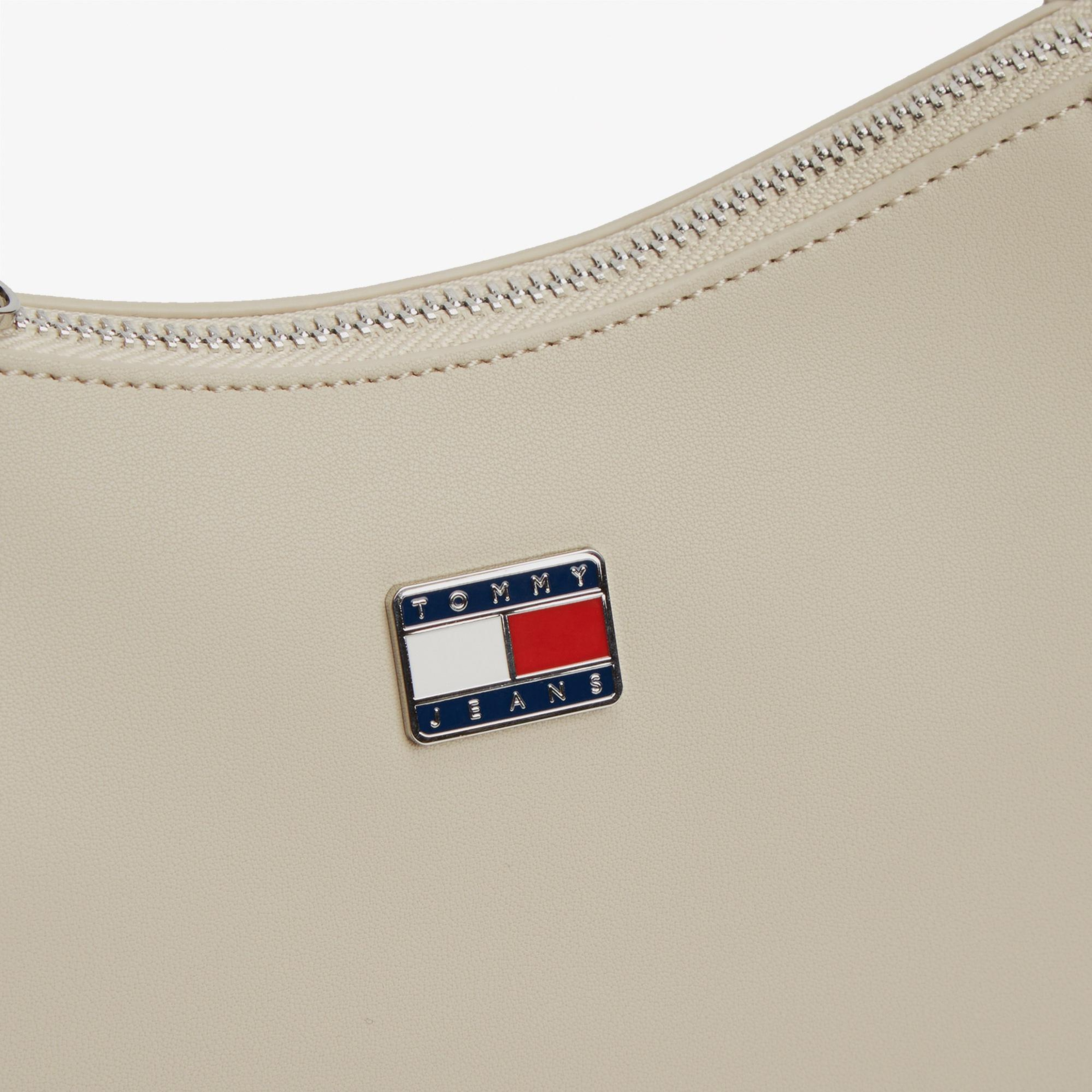 Tommy Hilfiger Daily Elevated Kadın Bej Omuz Çantası