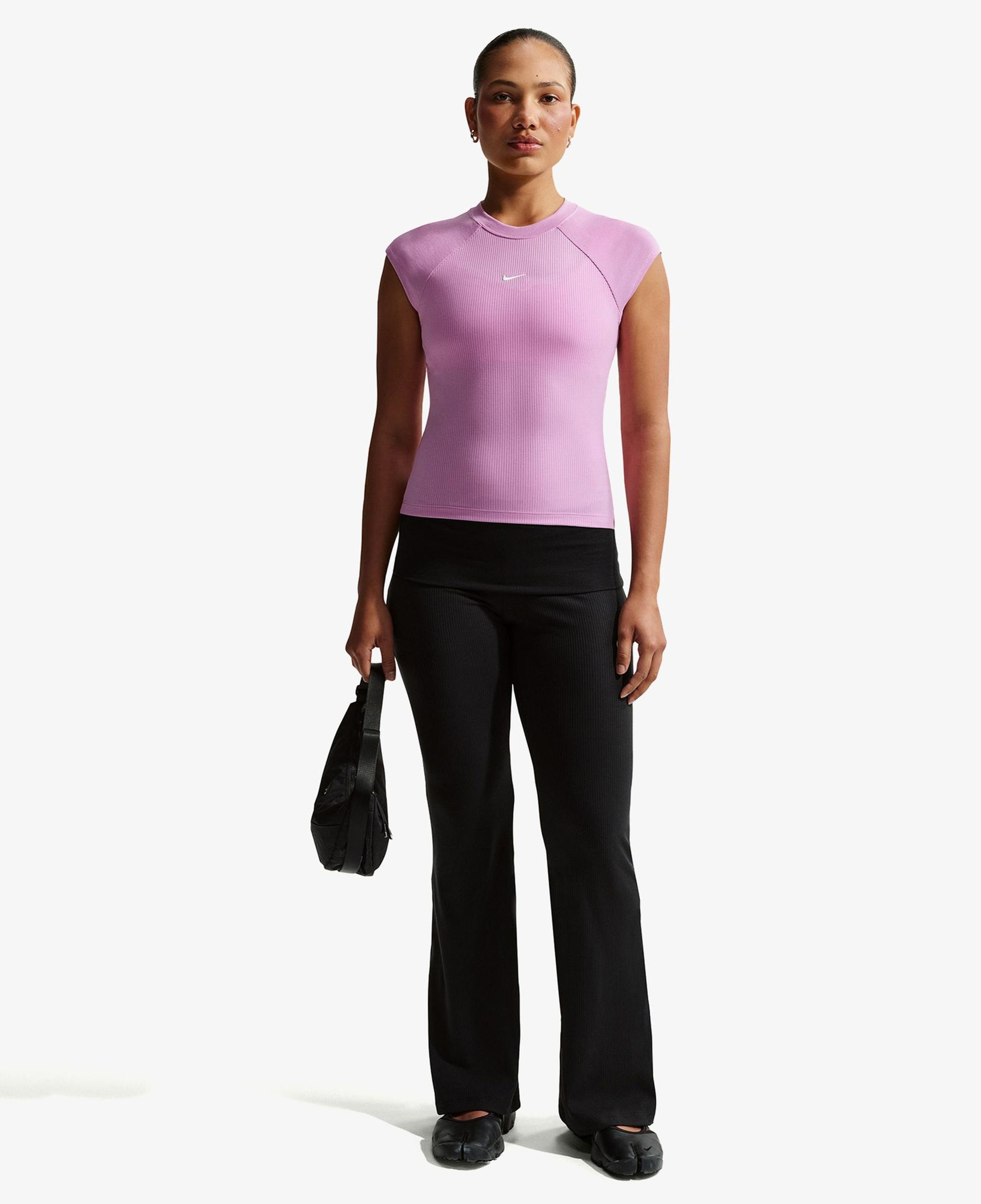 Nike Sportswear Chill Knit Kadın Pembe T-Shirt