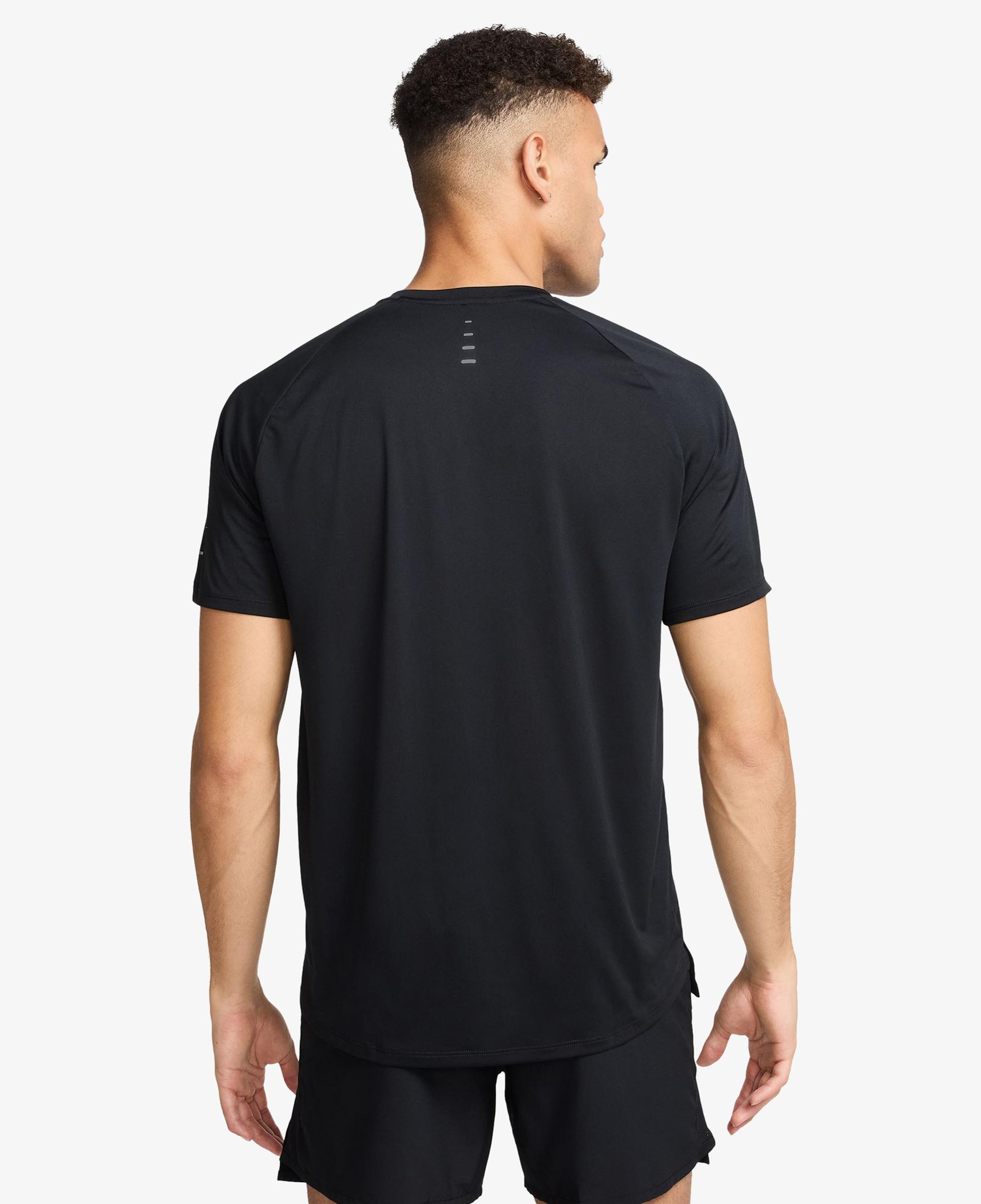 Nike Dri-Fit Stride Erkek Siyah T-Shirt