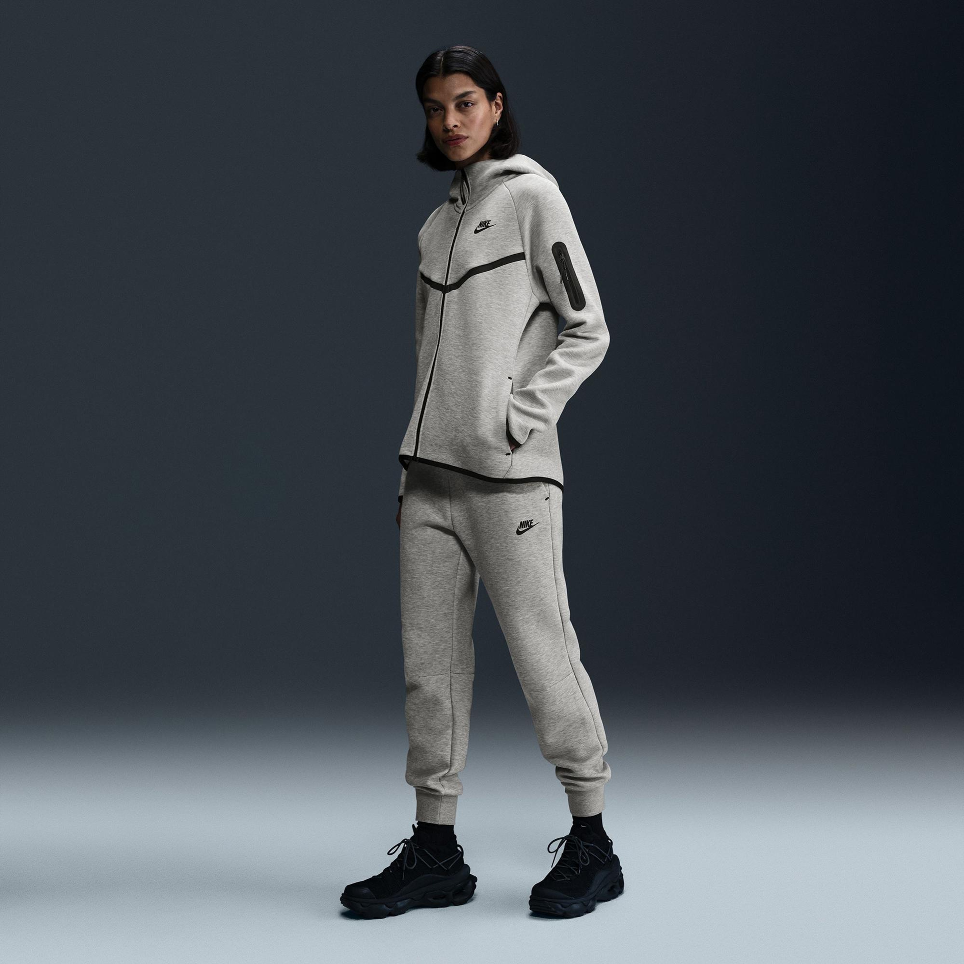 Nike Sportswear Tech Fleece Kadın Gri Eşofman Altı