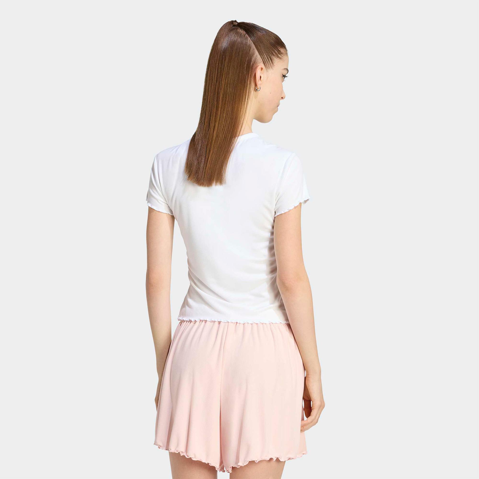 adidas Essentials Scalloped Kadın Beyaz T-Shirt
