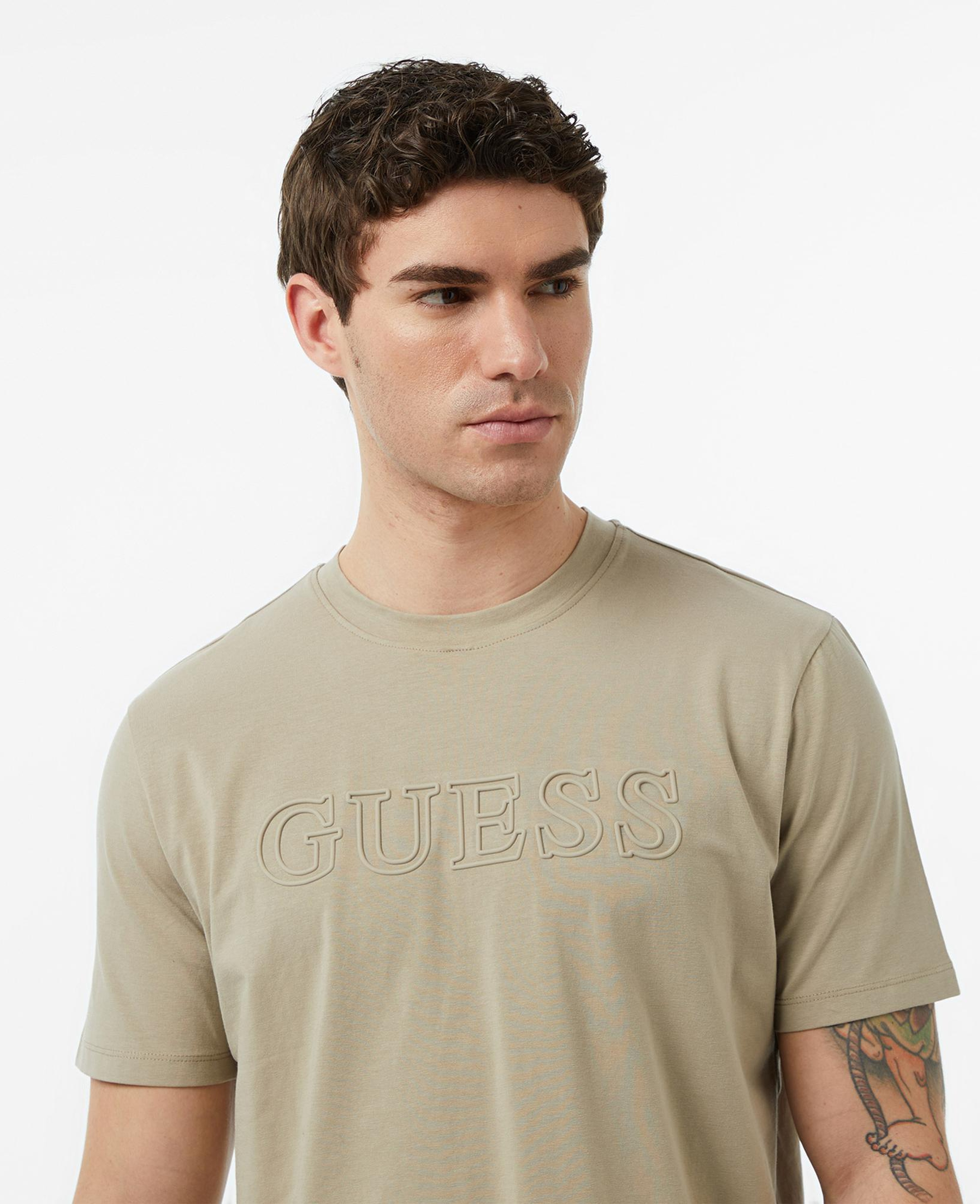Guess Alphy Aktif Regular Fit Erkek Gri T-Shirt