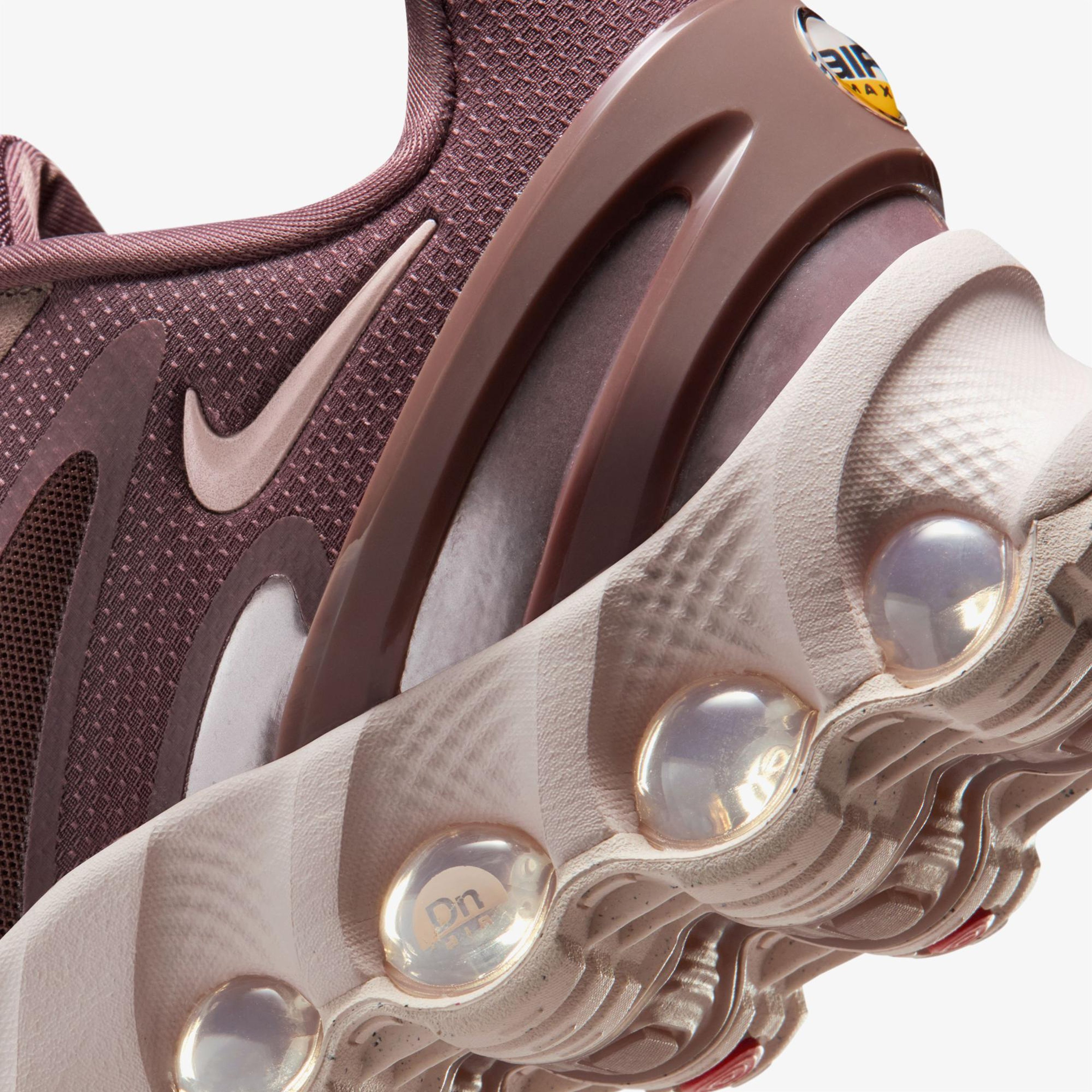 Nike Air Max DN8 Kadın Pembe Spor Ayakkabı